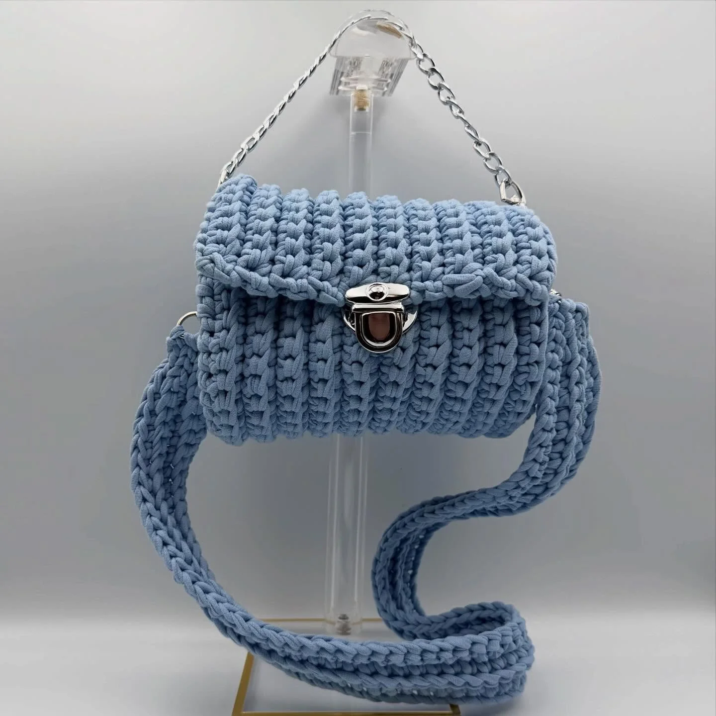 We&rsquo;ve been busy! New bag drop:
▪️Julieta Little Diva
▪️Nancy Little Diva
▪️Carmen + Carmen Little Diva new colors
▪️Maya in Gold
▪️Zana in Black
▪️Gida *New collection

Shop them on our newly updated website. If bags are out of stock, simply re