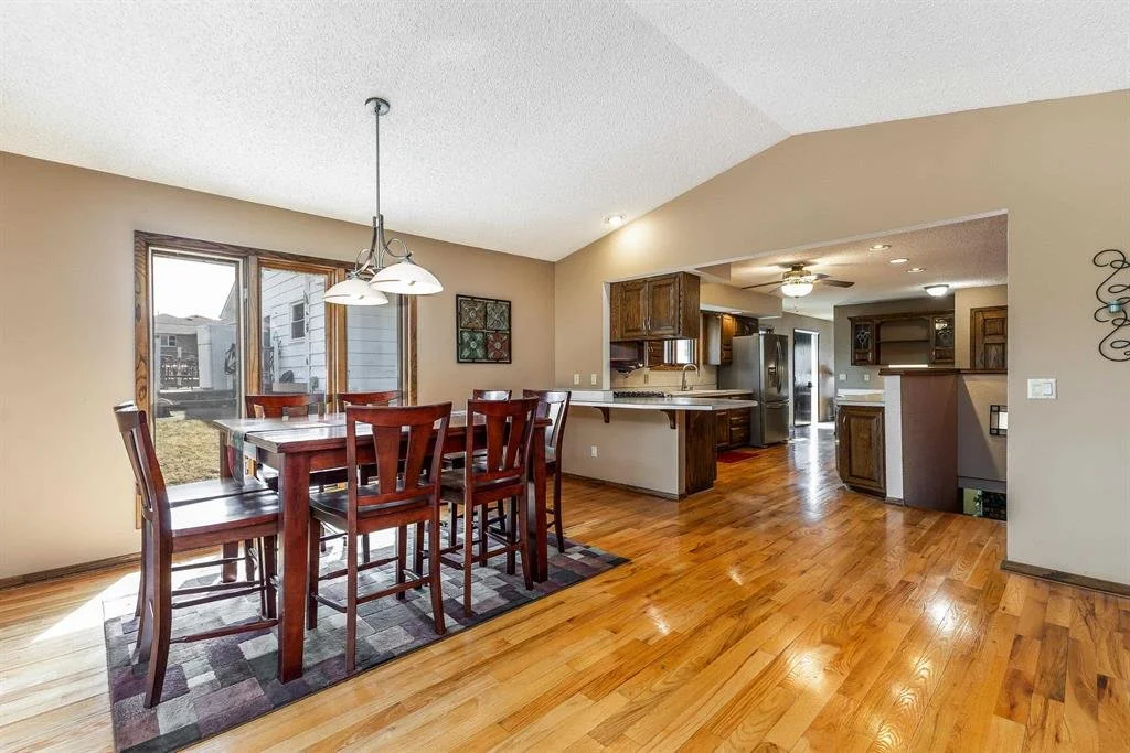 Woodlawn Kitchen – Warm, functional design that complements everyday living.