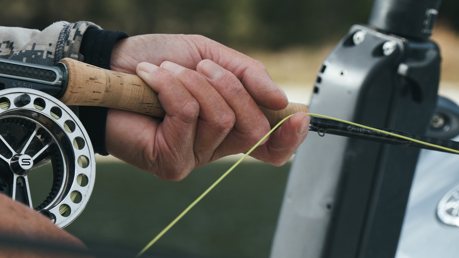 Hands on Fly ROd.png