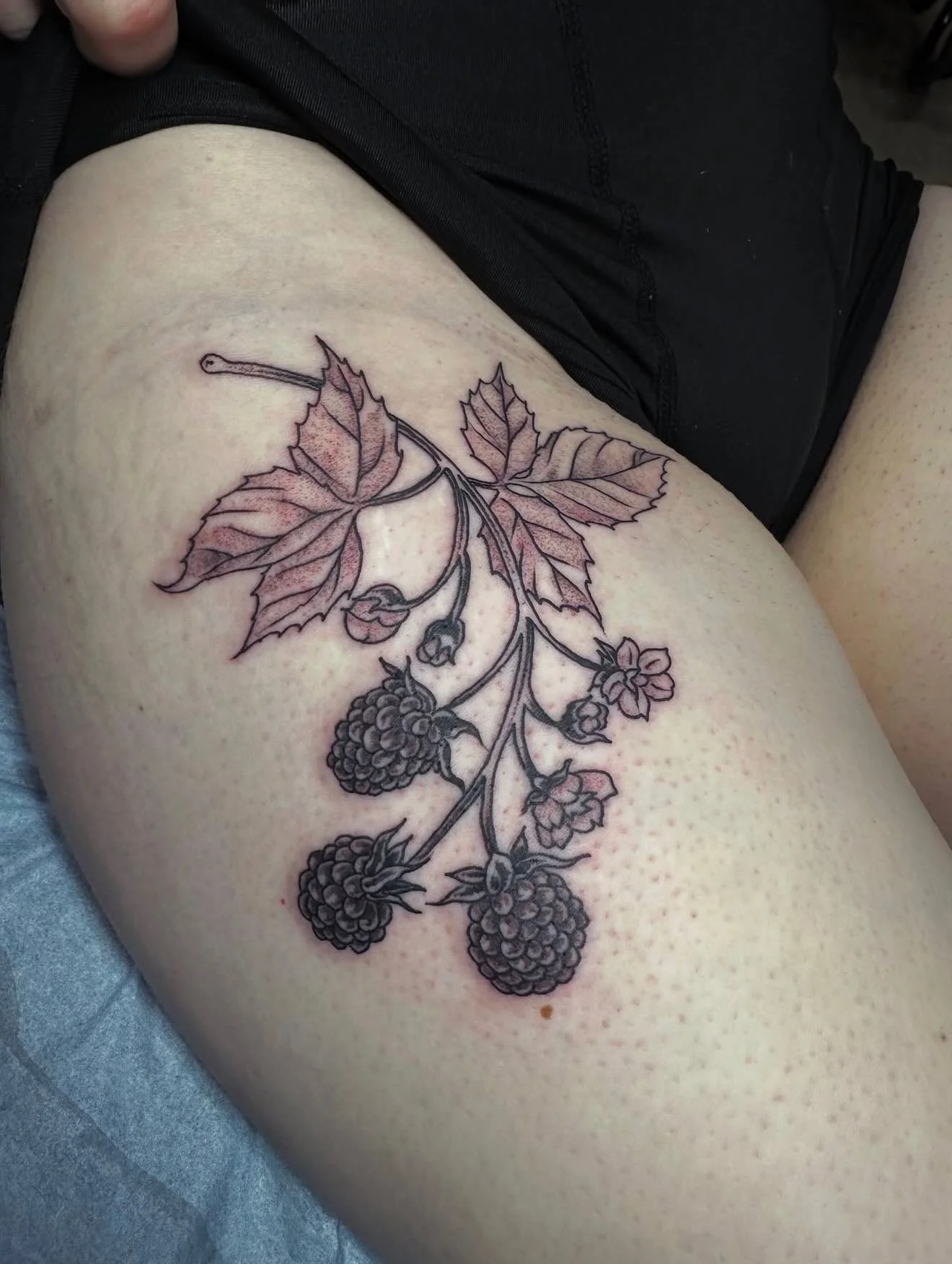 @bcblevinstattooer isn&rsquo;t soaking up any sun with these black and grey tats. Come see Brandon making high quality tattoos Thursday - Sunday. Appointments not necessary, walk-in&rsquo;s preferred. 

#blackandgreytattoo #blackandgreyink #tattoo #c