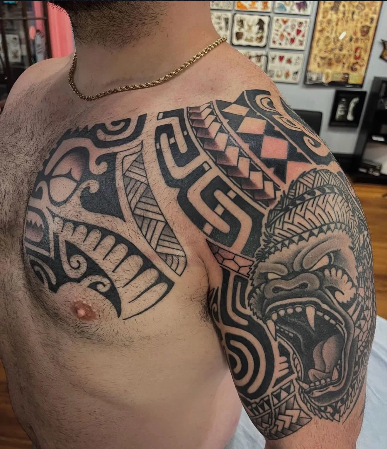 @ifriendtattoos is somewhat of an expert in tribal and pattern work. How his eyes don&rsquo;t lose focus is beyond me. Man, this piece is killer. Swipe to see the whole thing. Some of it healed, some drawn on and tattooed fresh. 

#tribaltattoo #patt