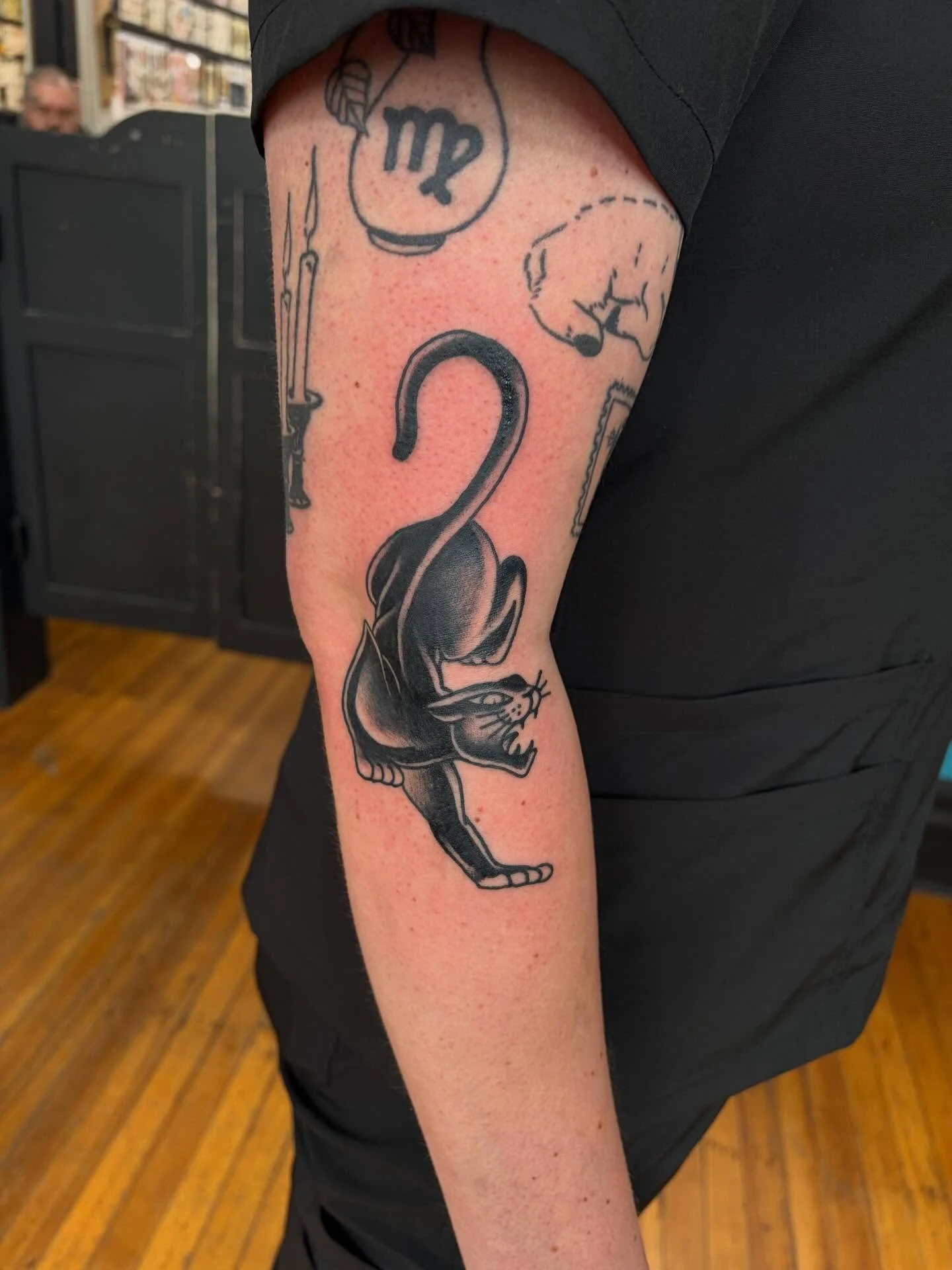 It&rsquo;s safe to say @malubiana is fitting in nicely here. Her range in style gives her the edge to represent High Street Tattoo as it should be. 

#style #tattoo #panthertattoo #lettering #columbustattooers