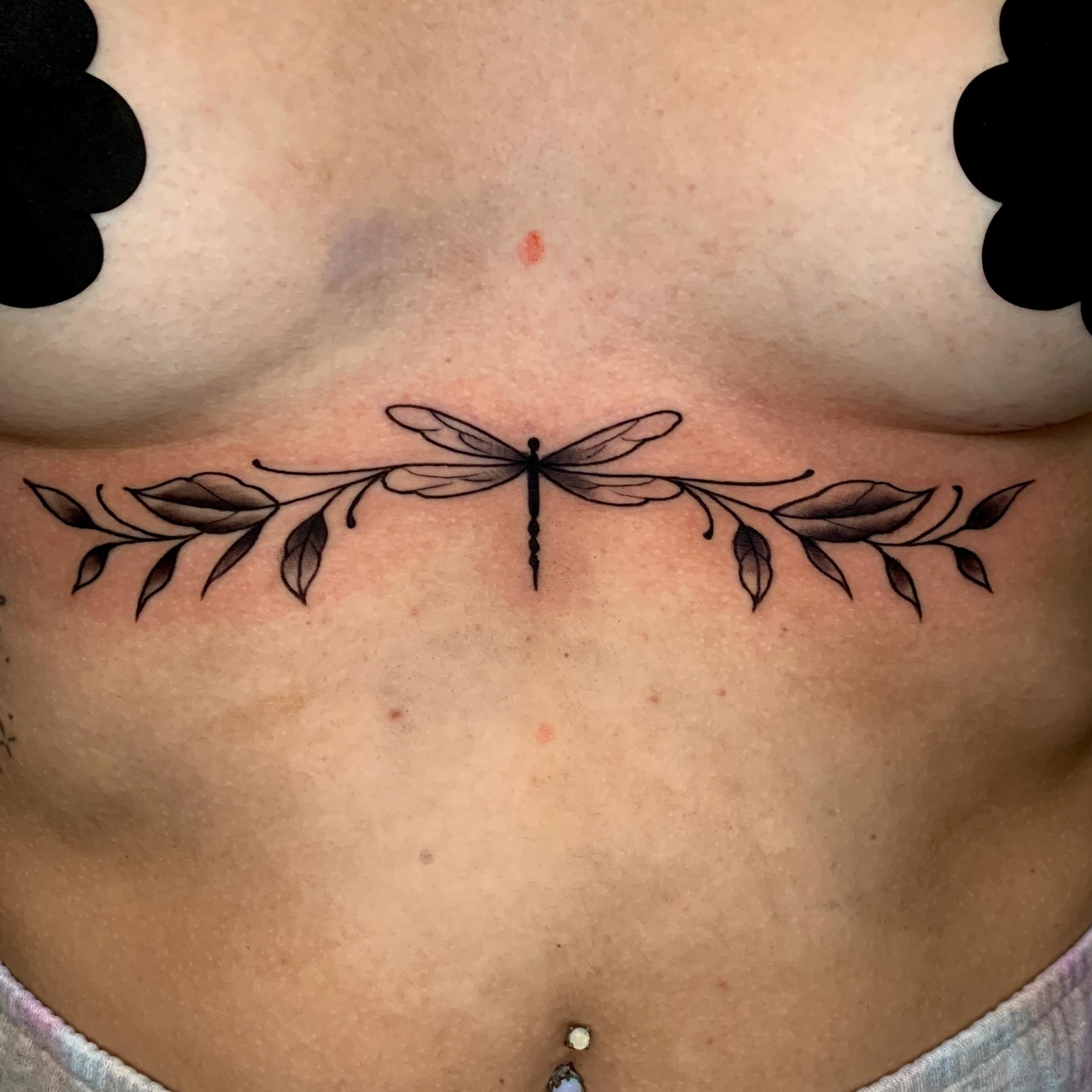 From absolutley wild, to wildly delicate there is not much @ugly_ideas can&rsquo;t do with a tattoo machine. Come find out for yourself !

12-10pm
7 days a week
All styles welcome 
Walk-ins encouraged

#tattoo #tattooshop #tattooartist #tattoofyp #61