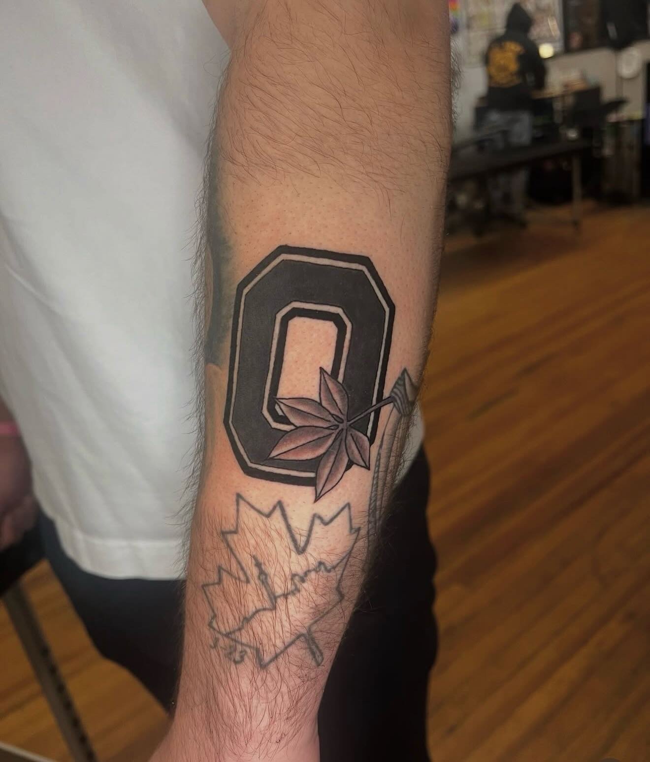 We&rsquo;re only 100 days from kickoff. Get an early start on those @ohiostatefb tattoos. @shakey_blake can help you out with that. 

#ohiostate #ohio #columbus #tattoo #shortnorth