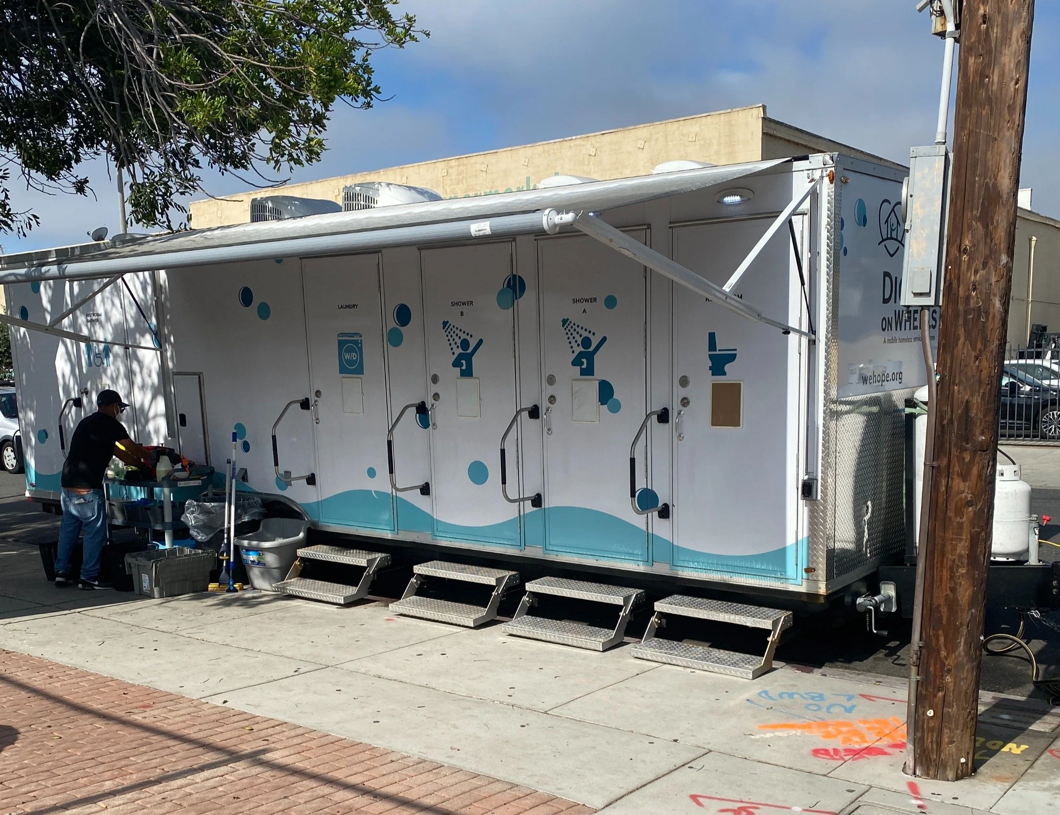 We-Hope Mobile Showers and Laundry