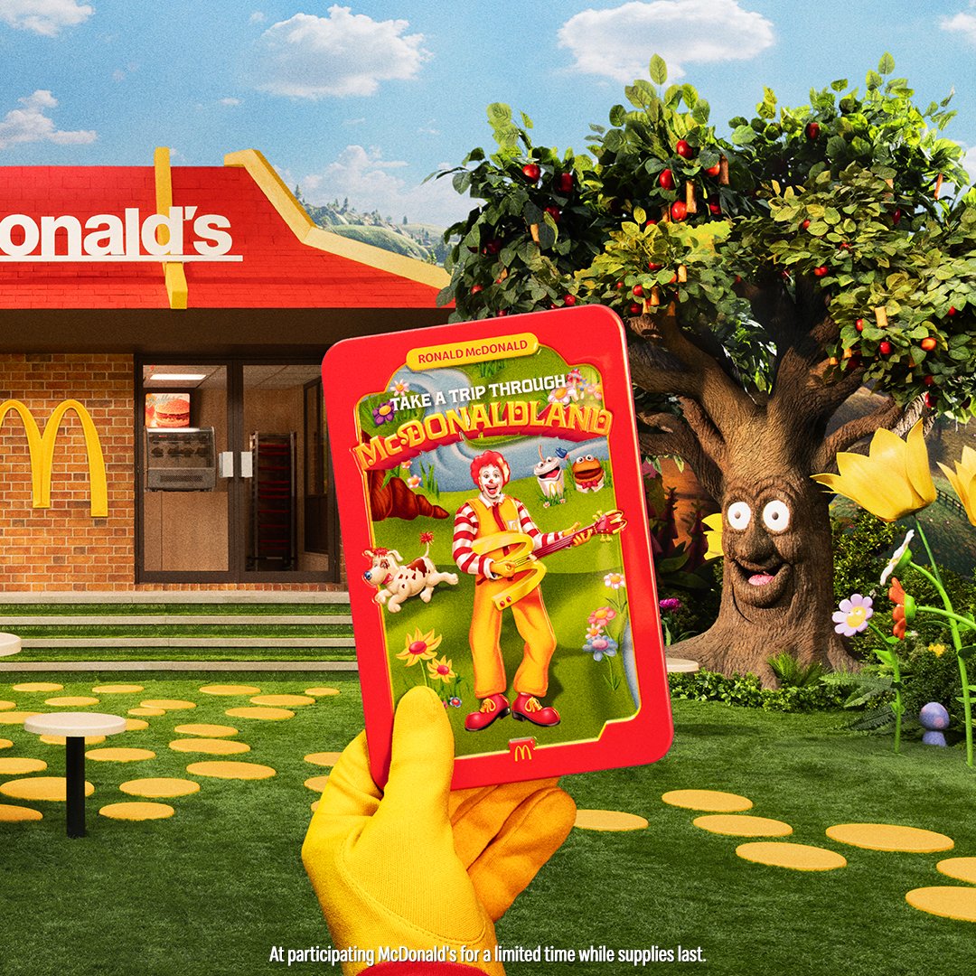 25_McD_McDonaldLand_ACM_Social__Tin-Carousel_1x1_F5.jpg