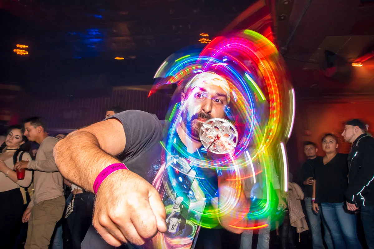 music show light up yoyo artist