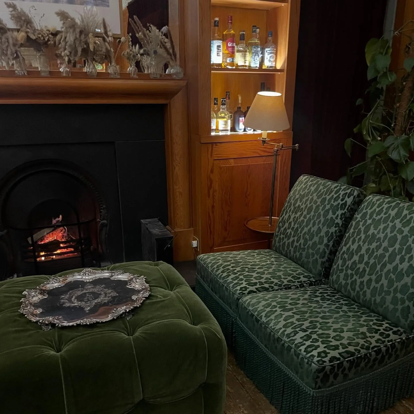 Absolute chair envy last night @thecraigellachie in their rather iconic Quaich Bar what a treat after being snowed in for days!