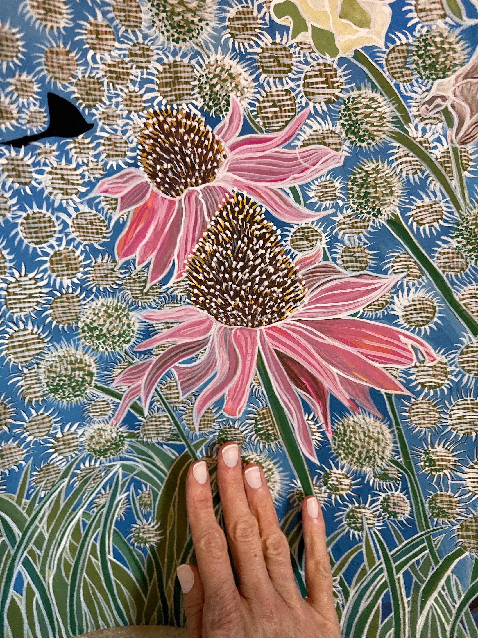 TO SHOW SCALE OF 
‘A FLAG OF INDEPENDENCE FOR THE THREE OF US’