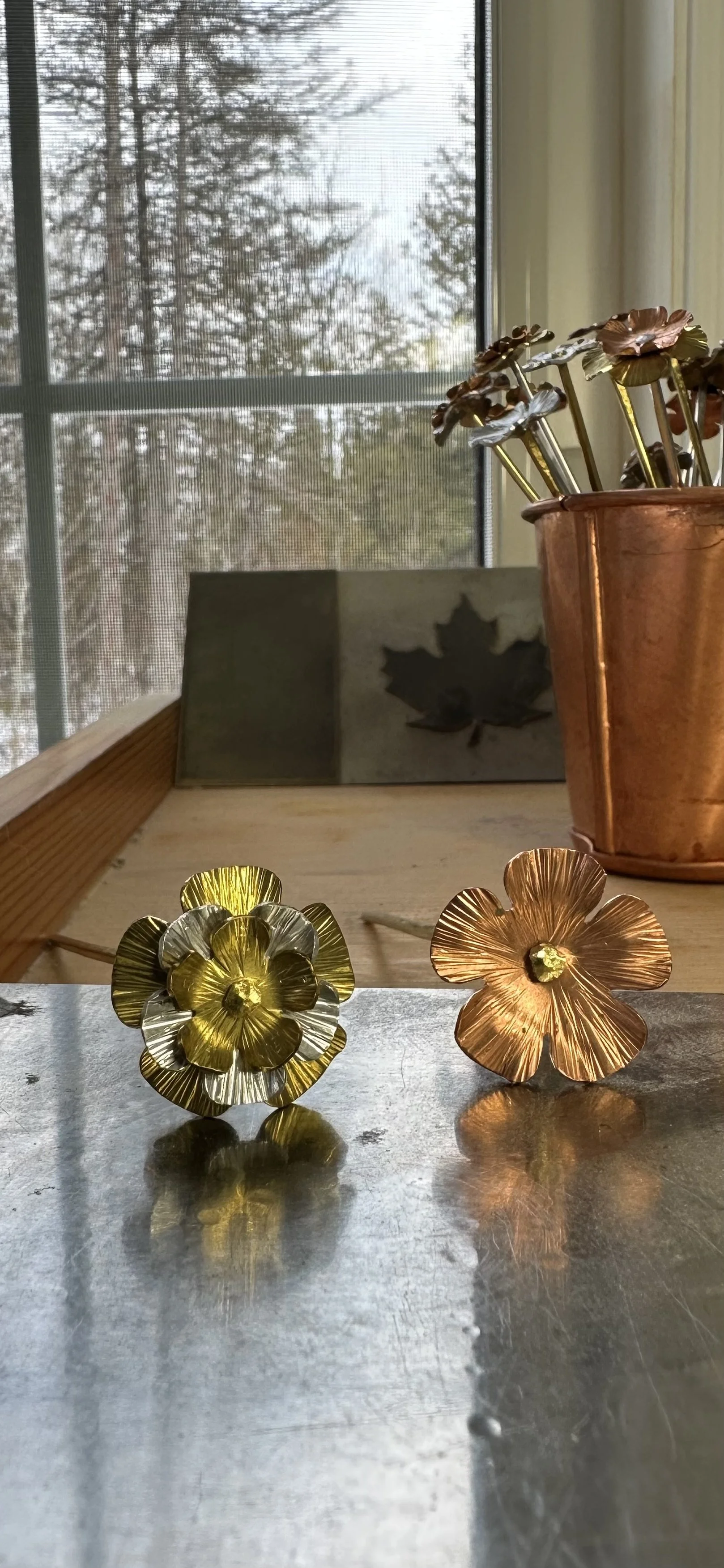 Small metal flowers - Bookmarks/Decor