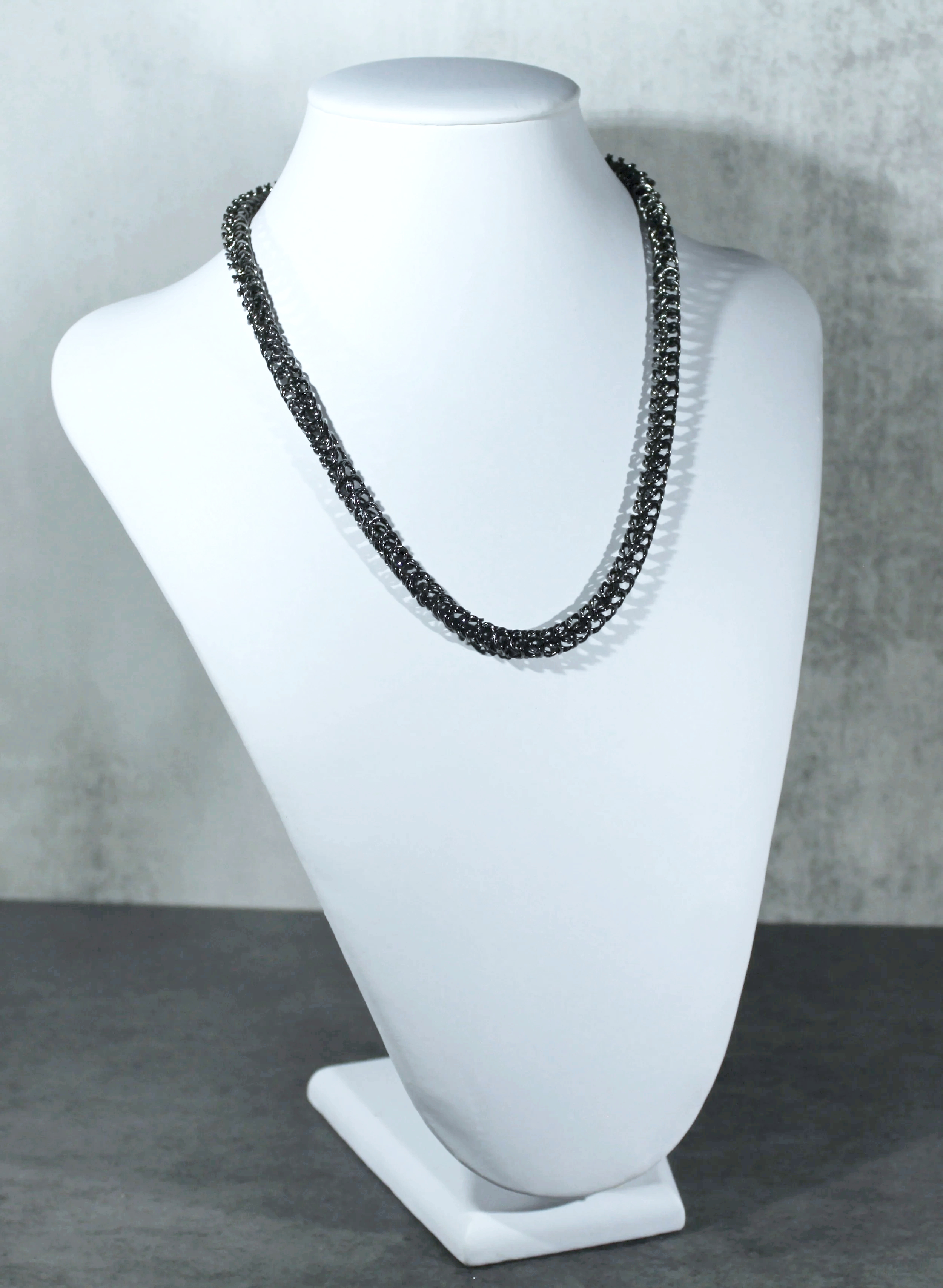 cm Box Chainmaille Necklace in Gunmetal