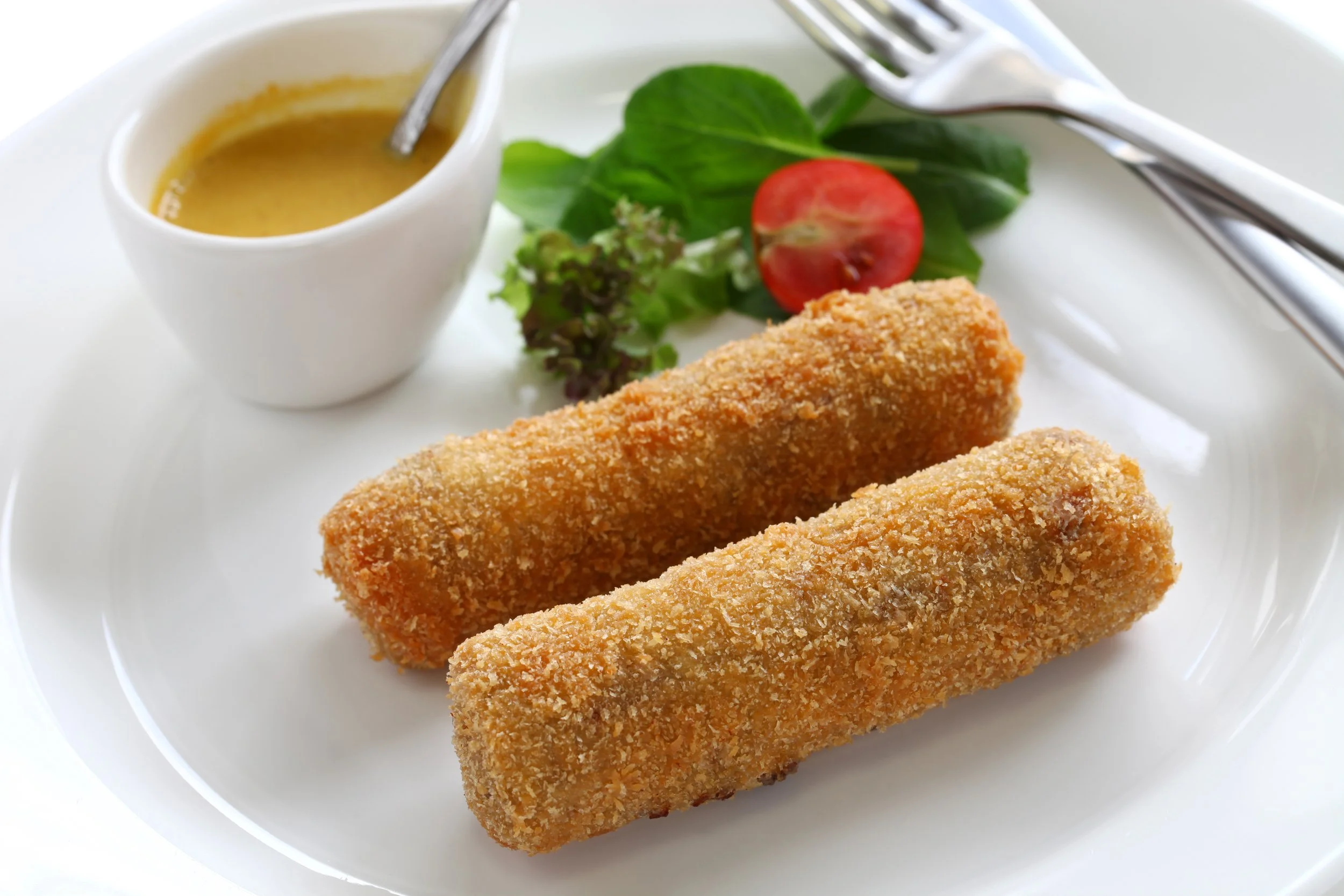 Box 20 Dutch Beef Croquets, 100 grams, 30% meat | Brand: "Black Box Snacks"