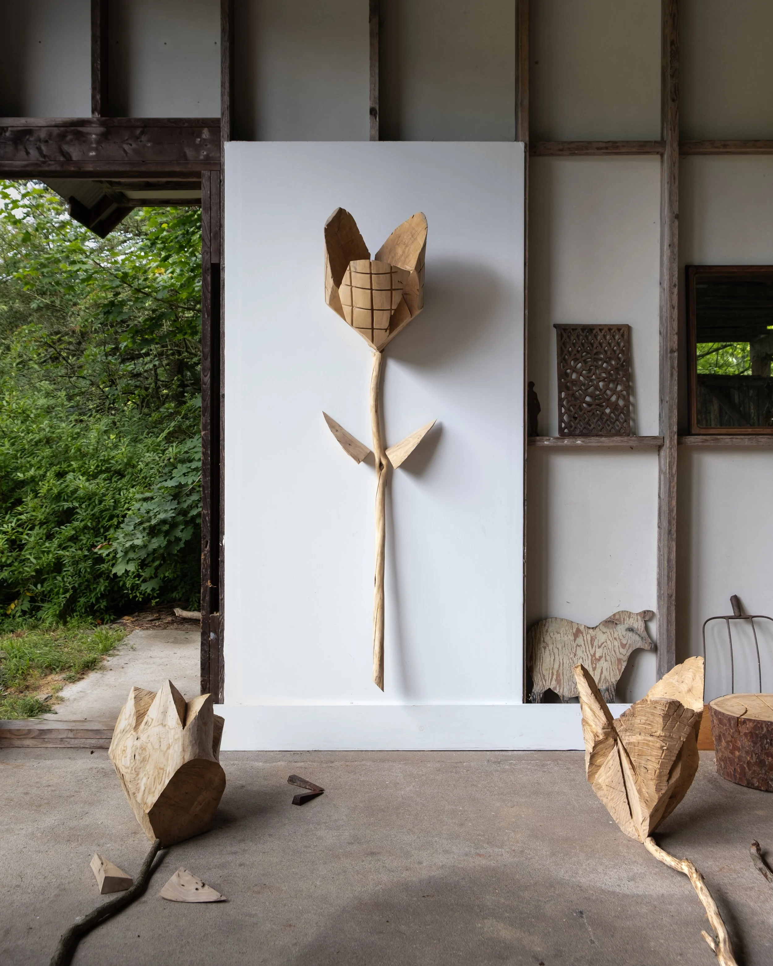 Dirkse-Prim-Art-Gallery-ZakHelenske-Flower-visableontheground copy.jpg