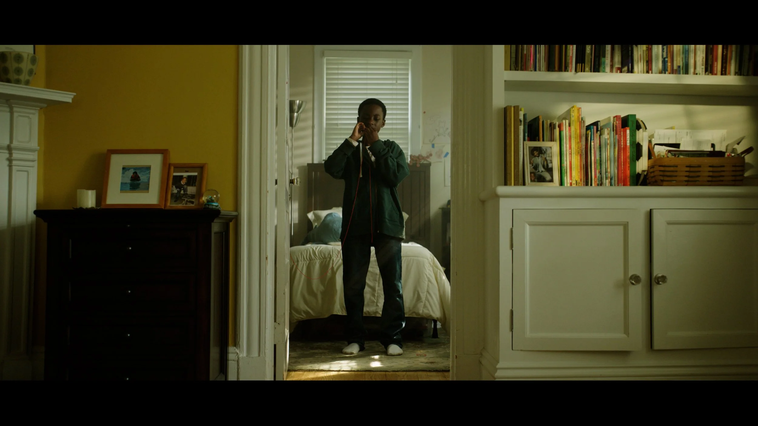 Still from "Envi" by Julian Aaronson