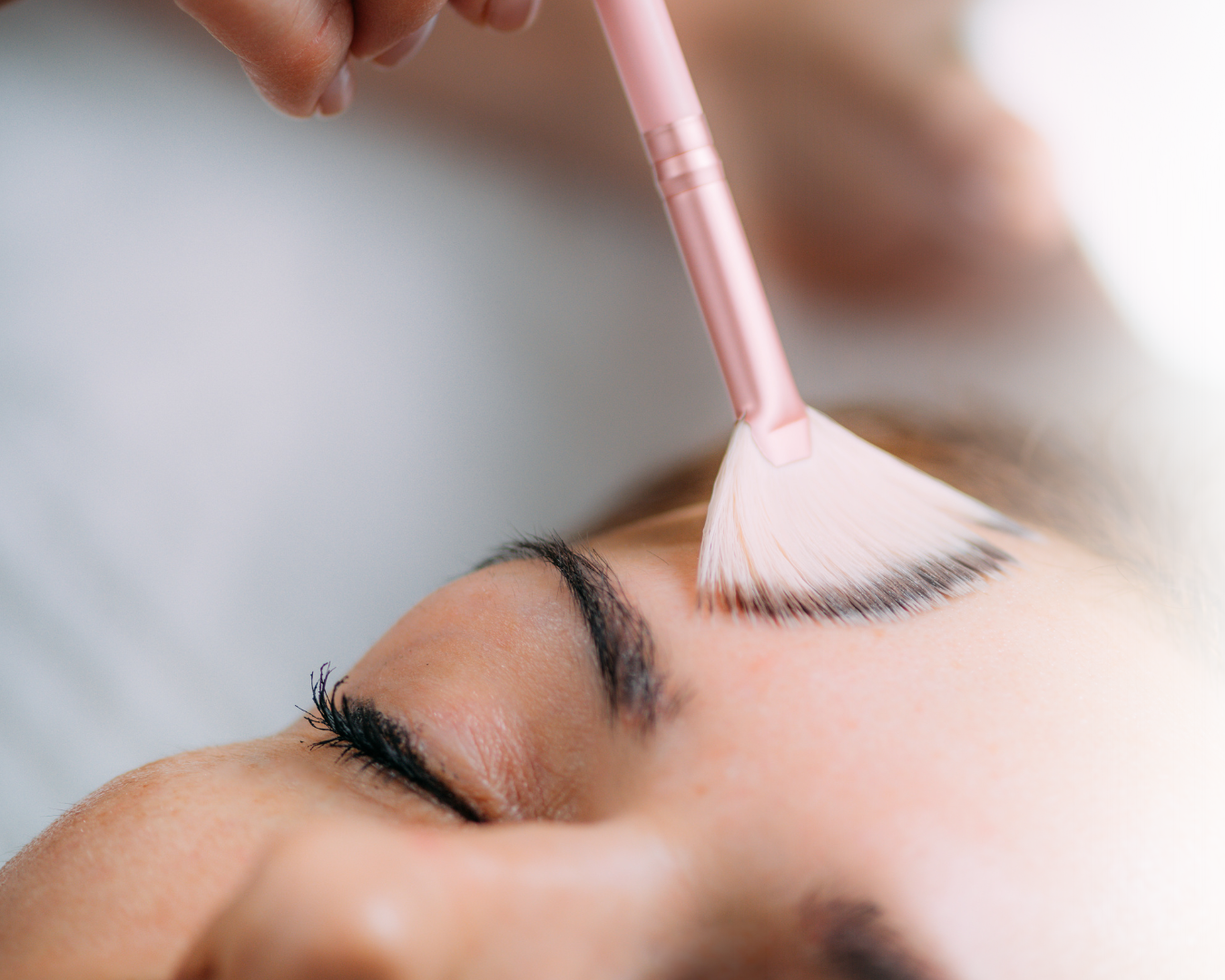 Kosmetisk klinik i Charlottenlund og Bornholm Klinik Skin Rehab kemisk peeling