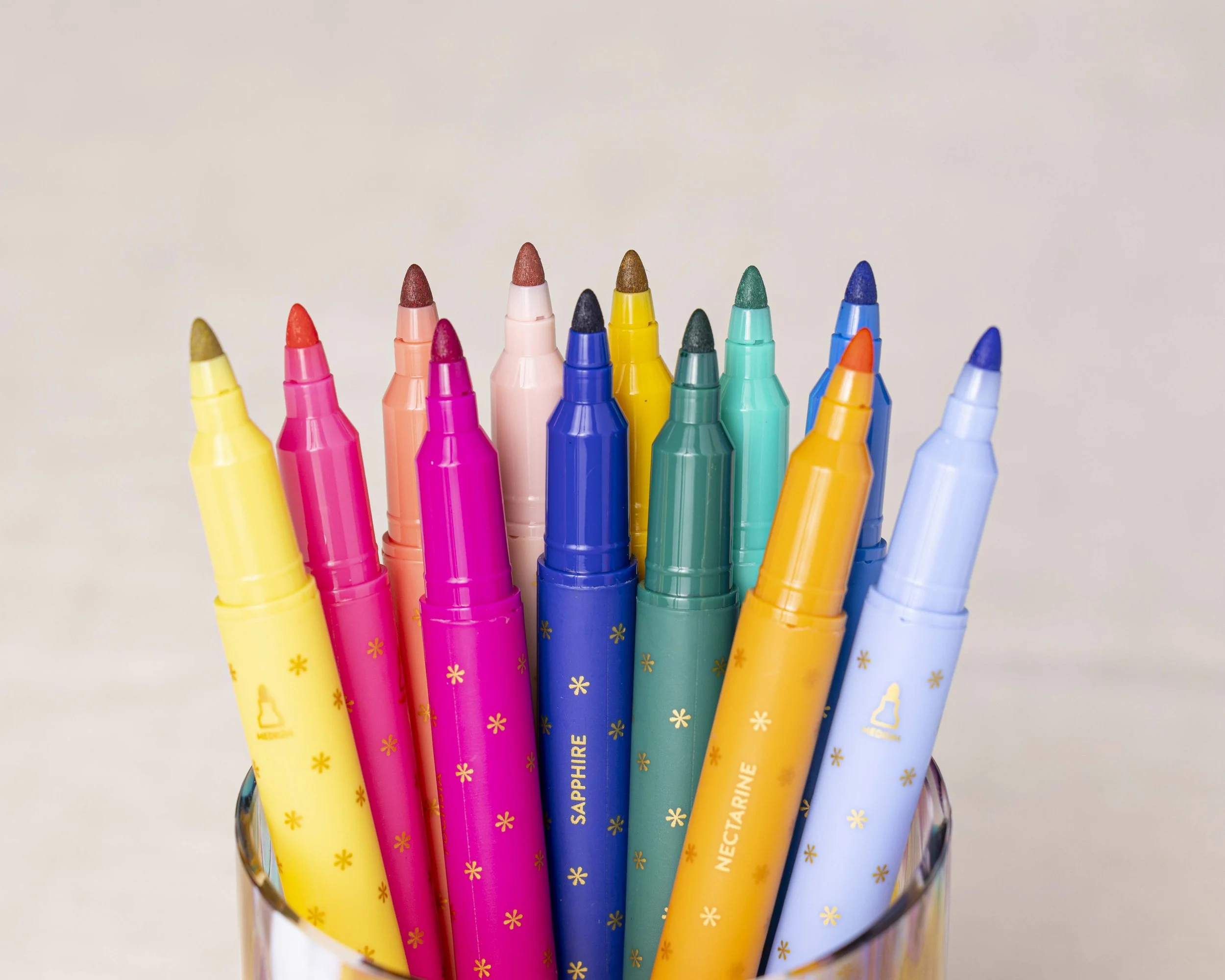 Colorful Dual Tip Markers_Wide Crop_03.jpg
