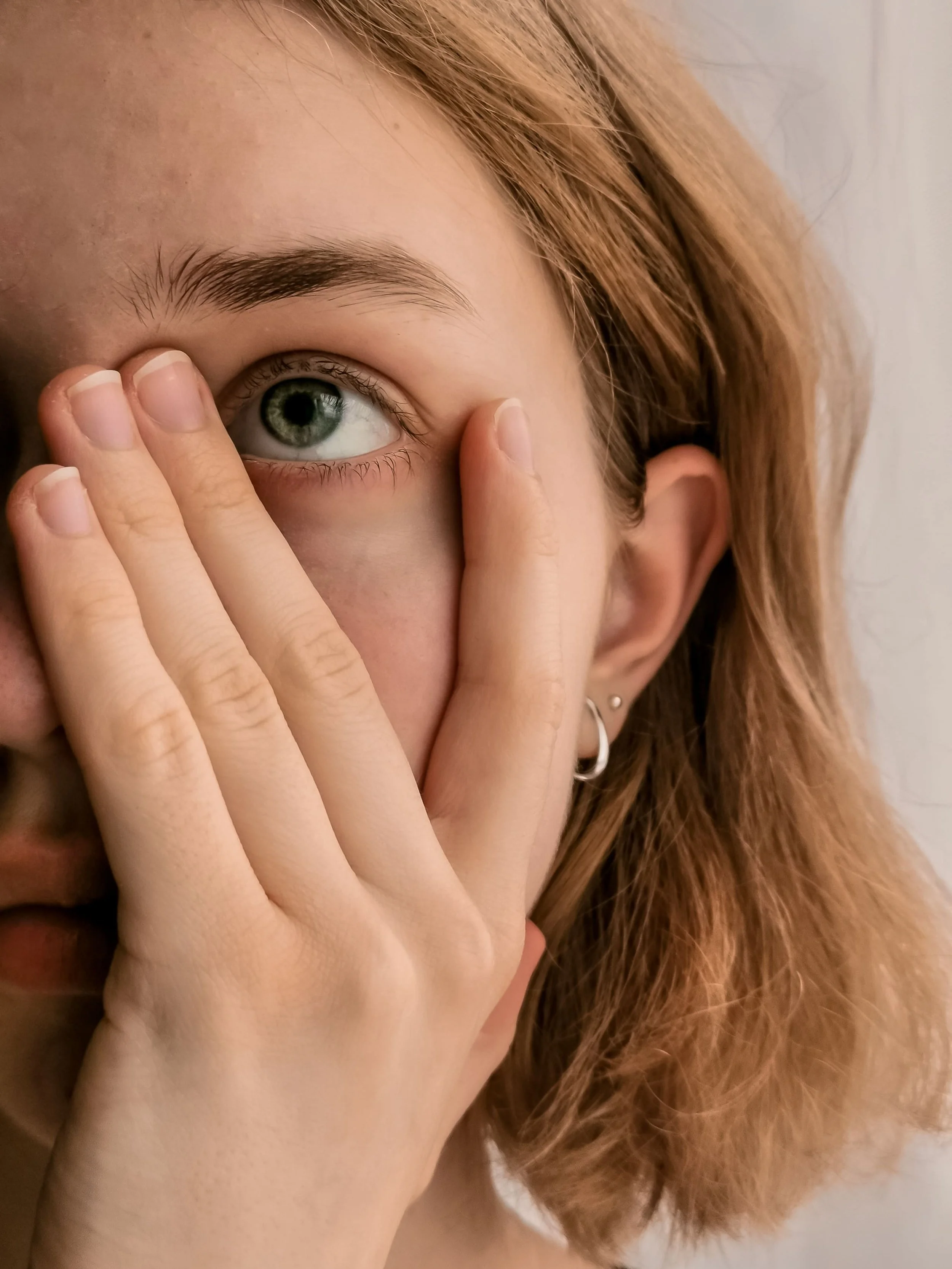 Understanding the Safe Model of EMDR and How It Helps with PTSD