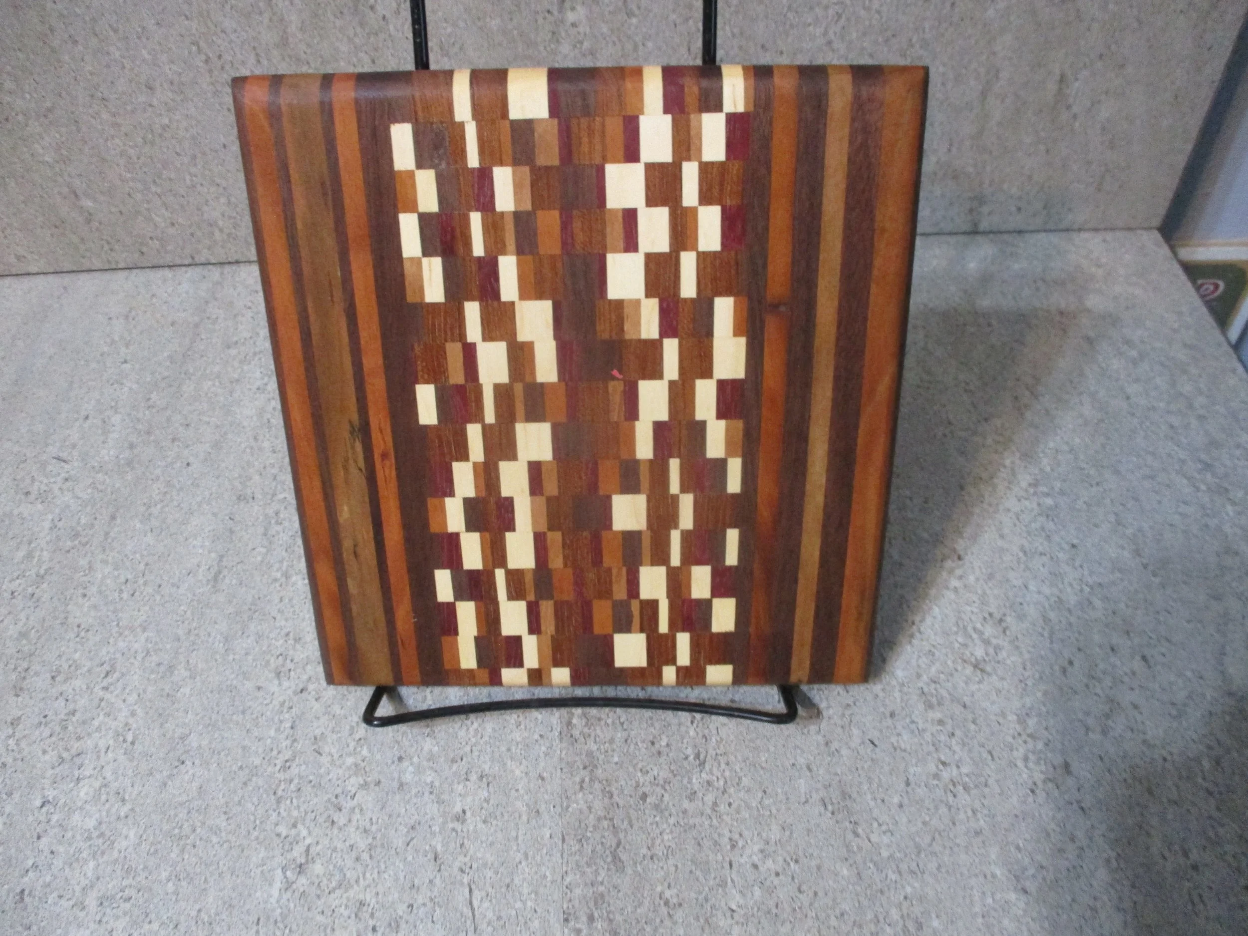 Medium Mosaic Style Cutting Board