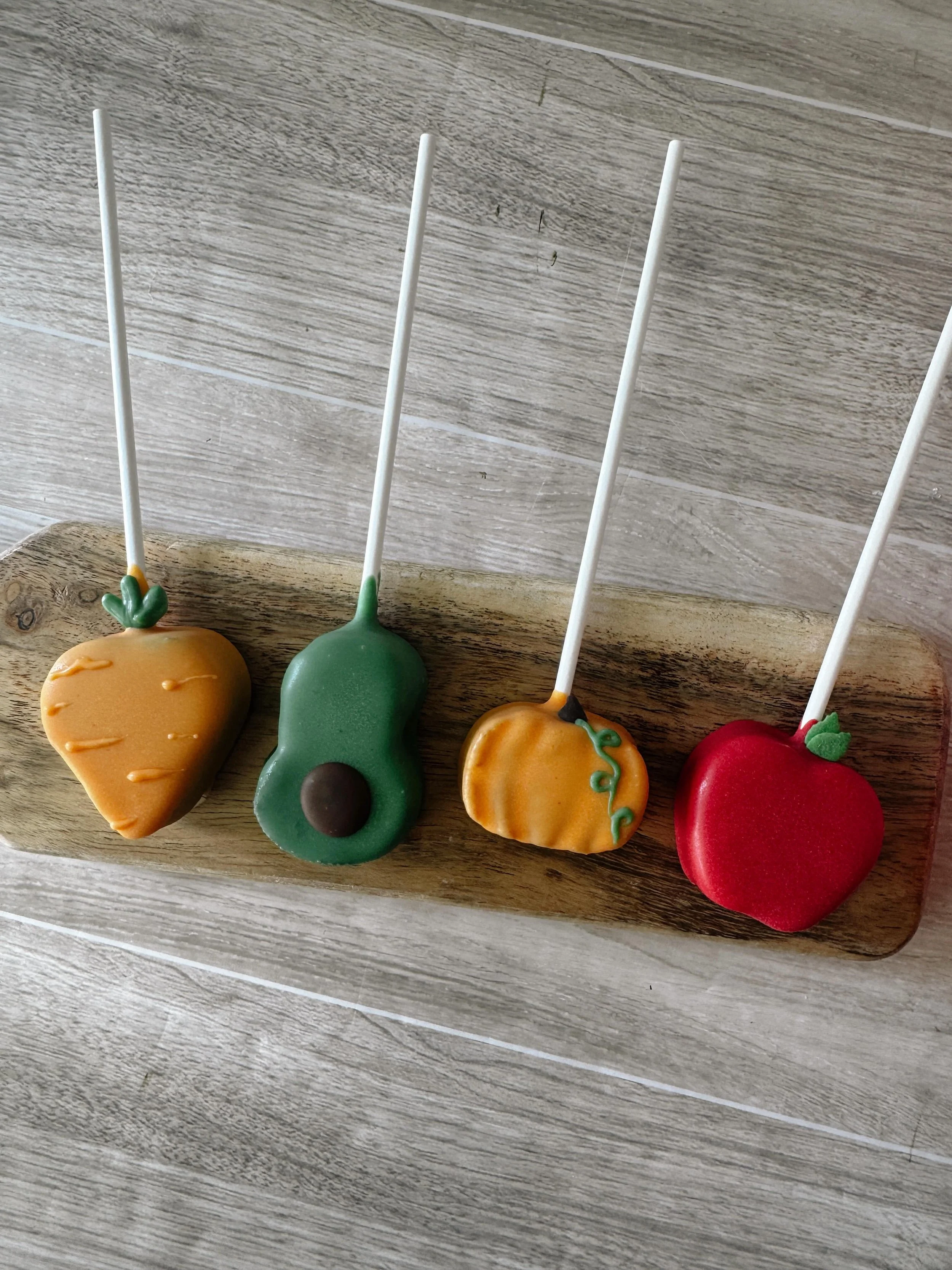 From apples to avocados, this farmers market baby shower theme turned out SO sweet 🍎🥕🥑🎃

Whether you have a full vision or just an idea, we love bringing unique themes to life.

✨ Baby showers
✨ Birthdays
✨ Weddings
✨ Team parties
✨ ANY celebrati