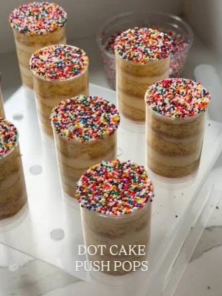 The viral dot cakes&hellip; but make them PUSH POPS ✨🌈
Confetti cake flavor and the perfect sweet treat for your weekend plans!

I&rsquo;ll have only 12 available this weekend &mdash; $6 each!
Message me to claim yours before they&rsquo;re gone 💌