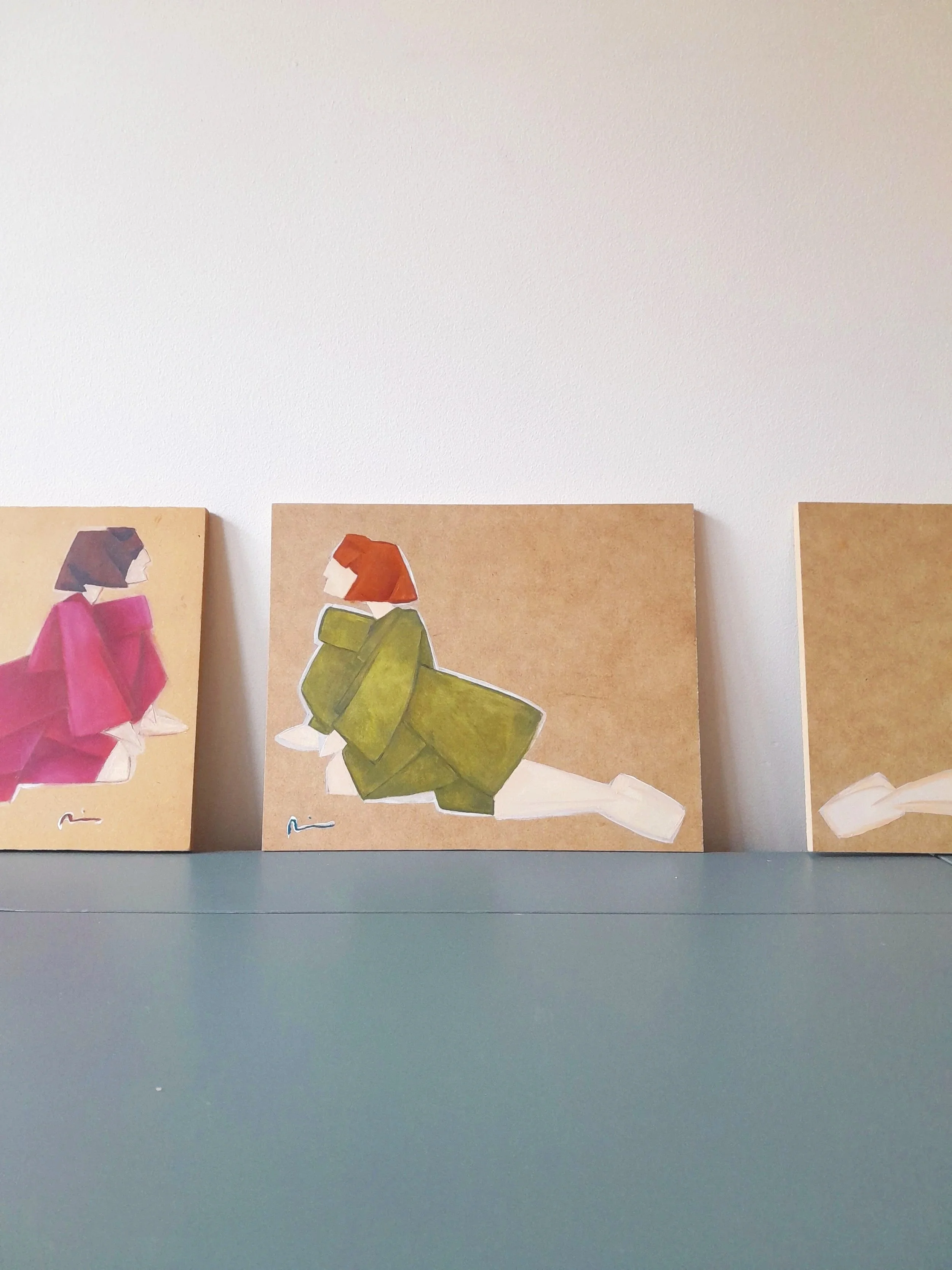 Origami Kneeling in Olive