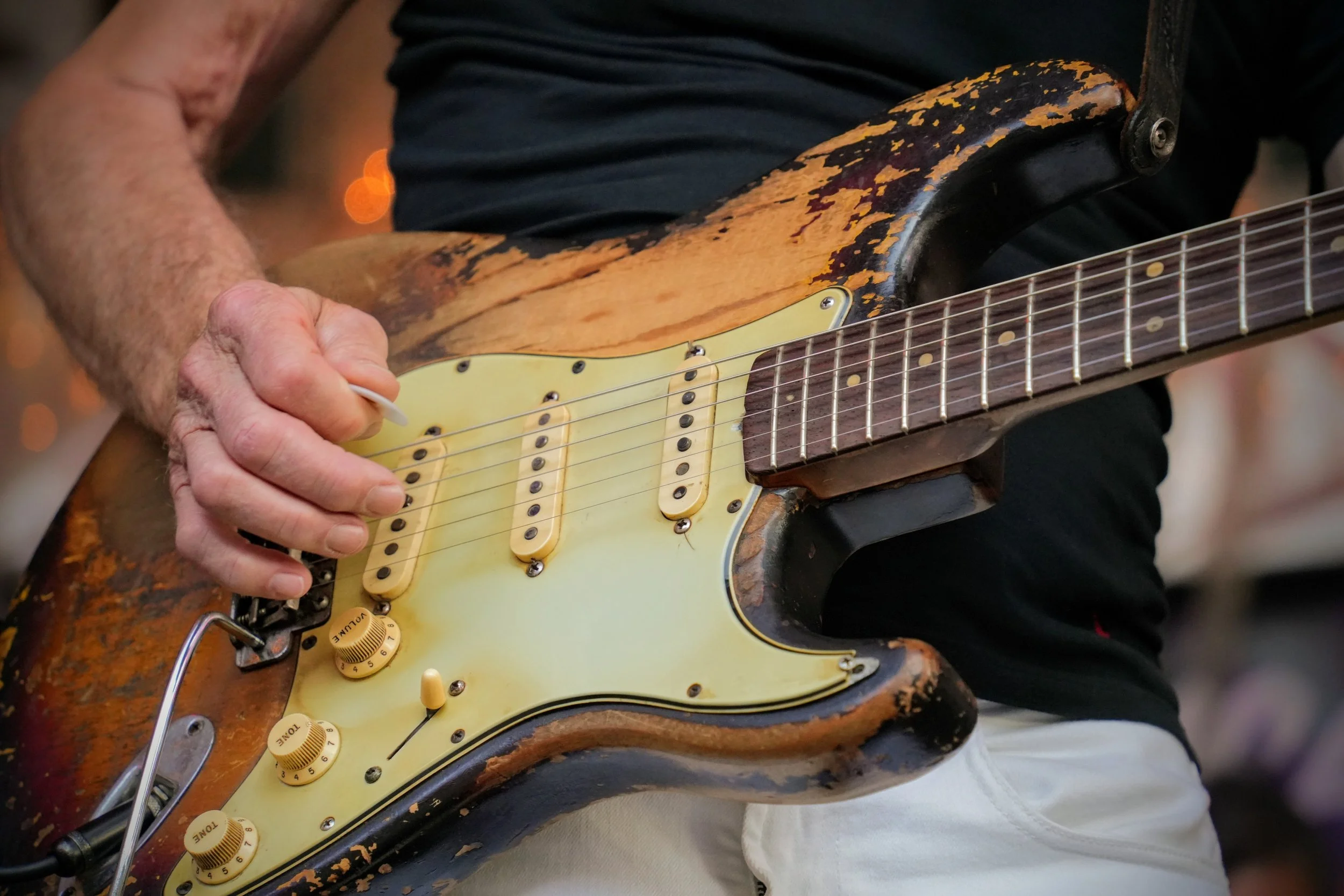 Gordon Bonham's classic American Fender Stratocaster captured live from The Rathskellar Biergarten as part of the annual Stevie Ray Vaughn (SRV) tribute show.