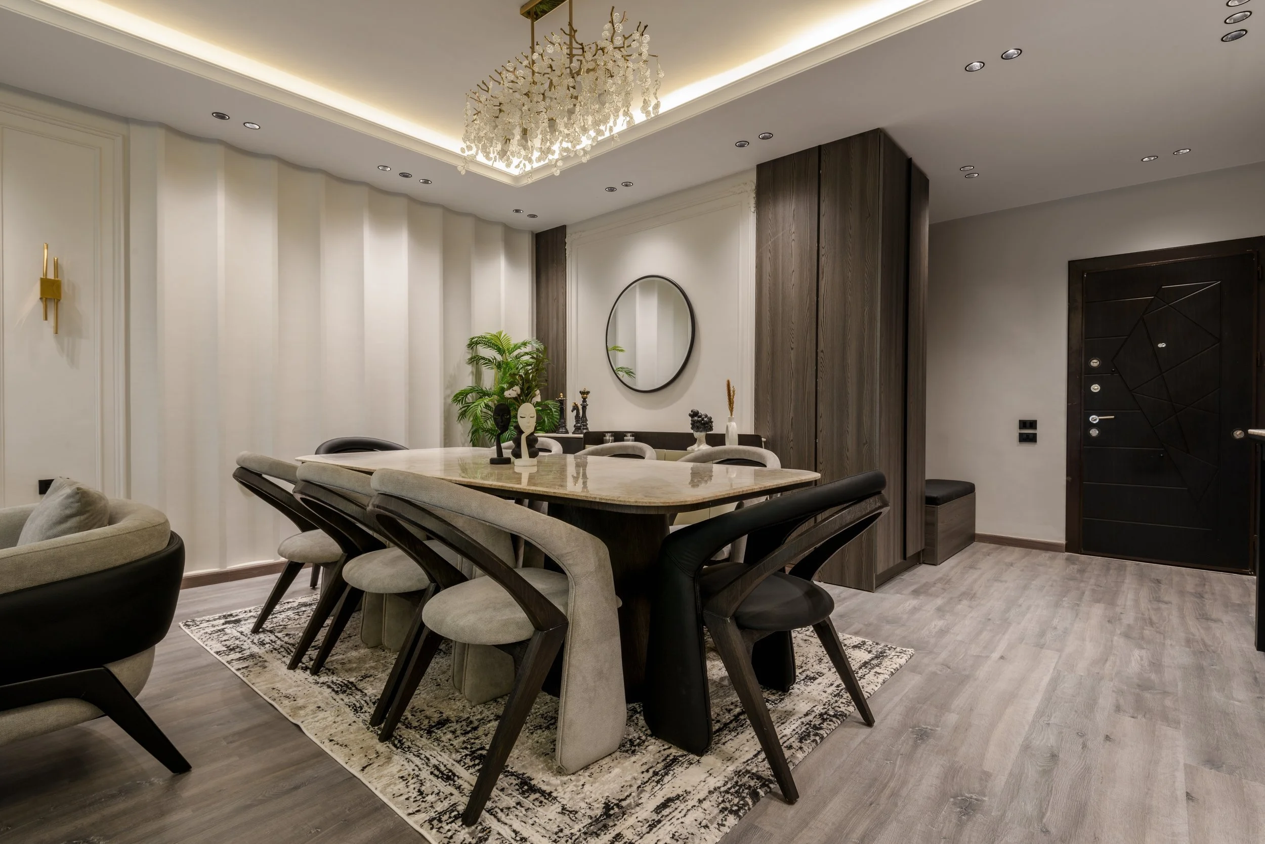 The North Signature Dining Set