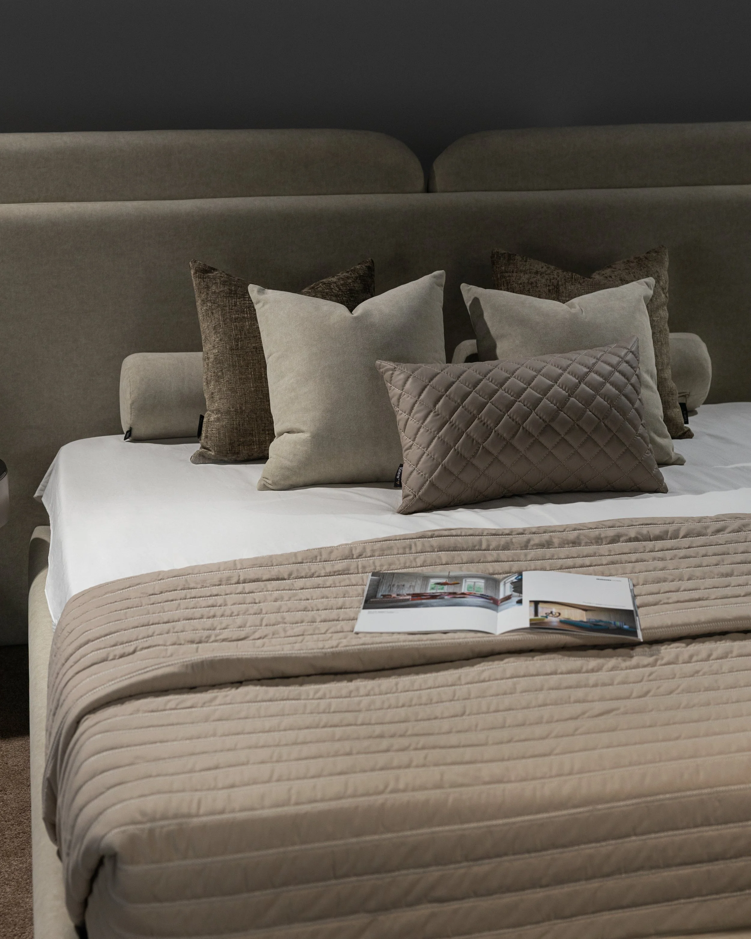 Contorno Bedroom - Valero Furniture