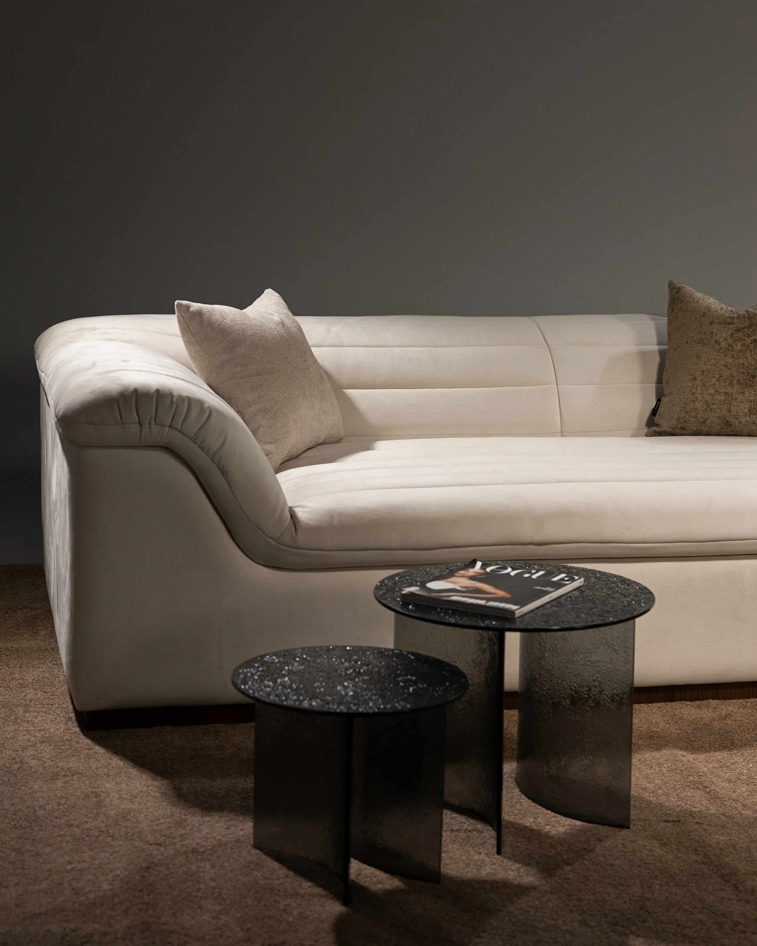 Cosmo Table - Valero Furniture