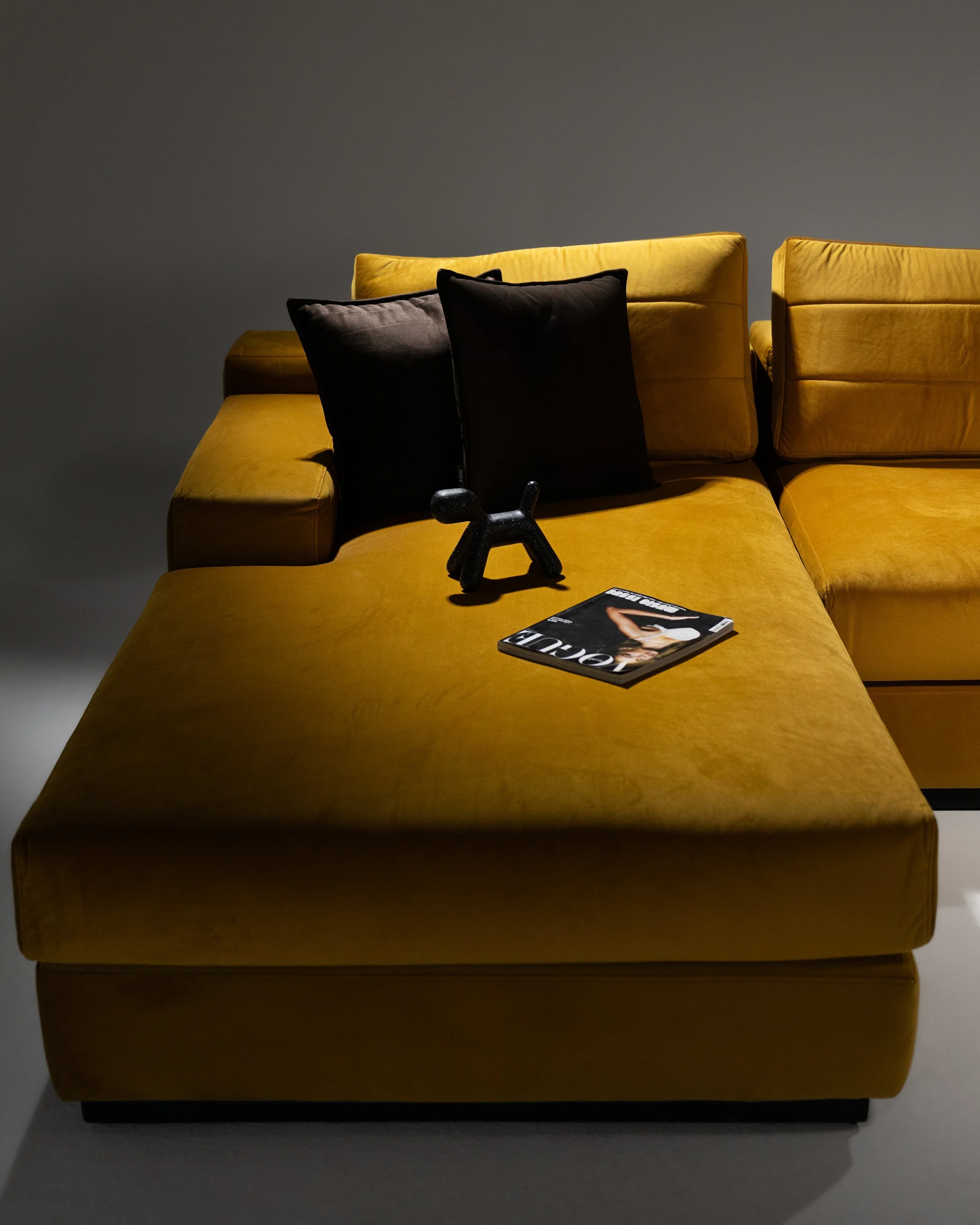 Ambra Couch - Valero Furniture