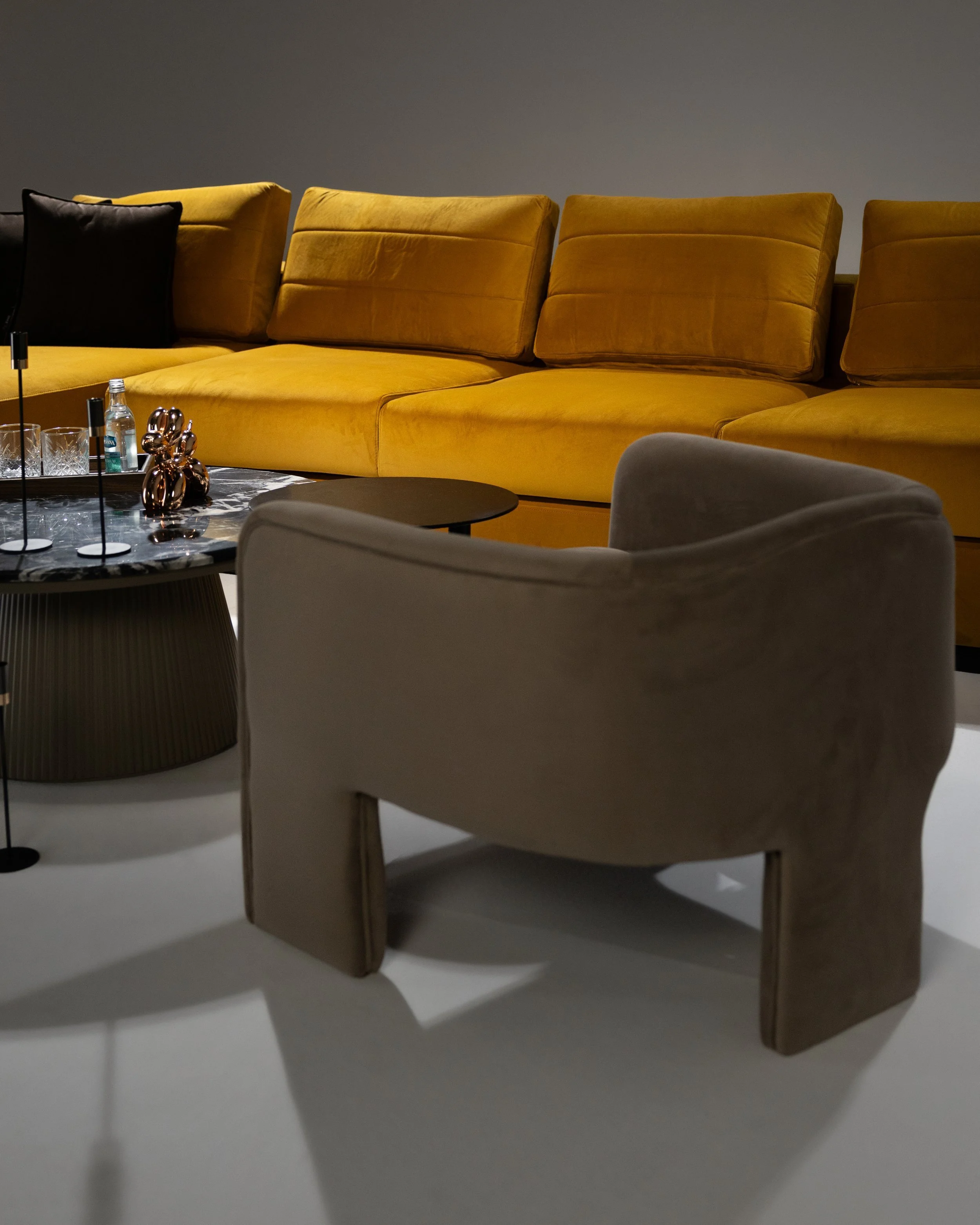 Ambra Couch - Valero Furniture
