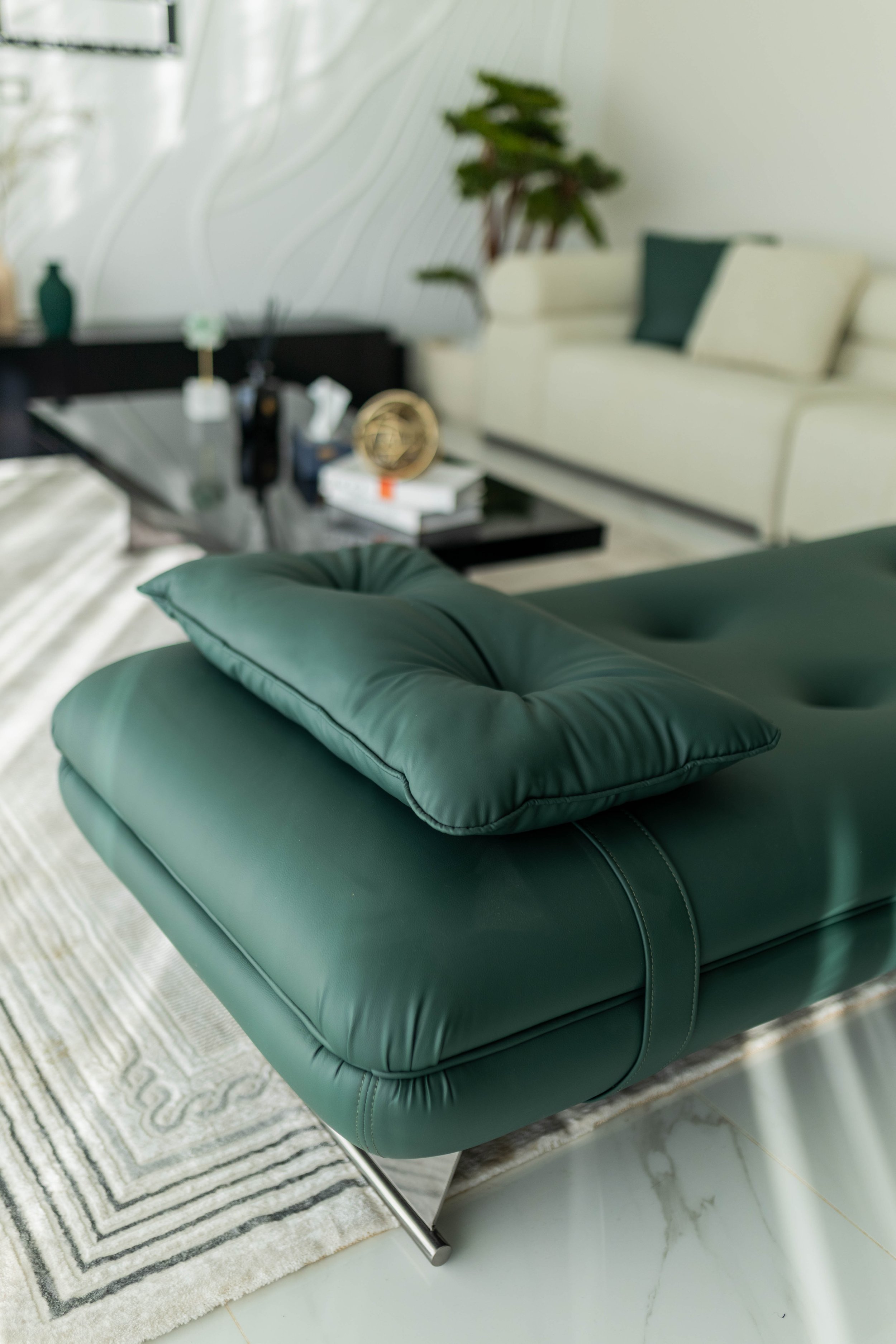 Monto Lucci Living Set - Valero Furniture