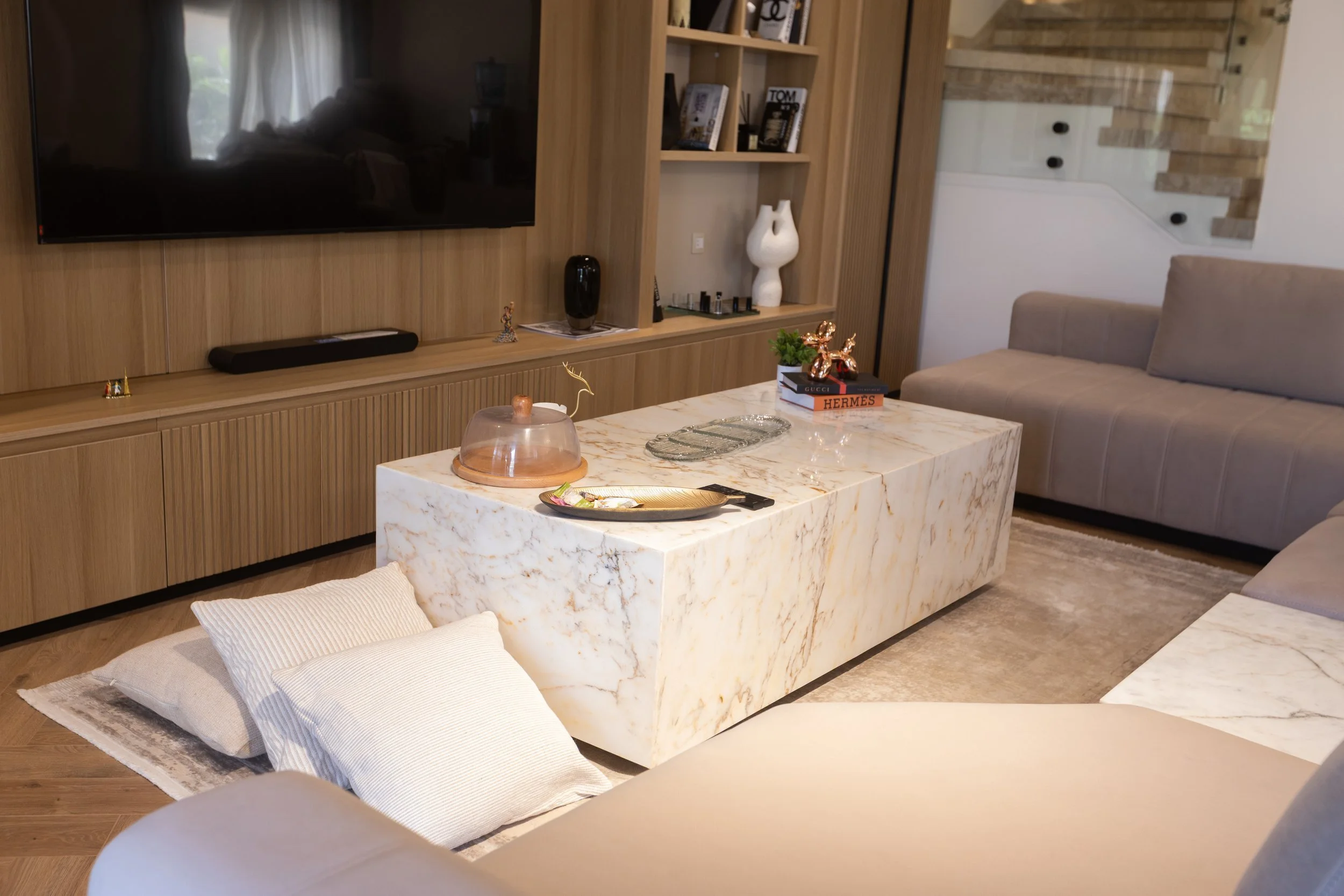 Élevé Living Set - Valero Furniture