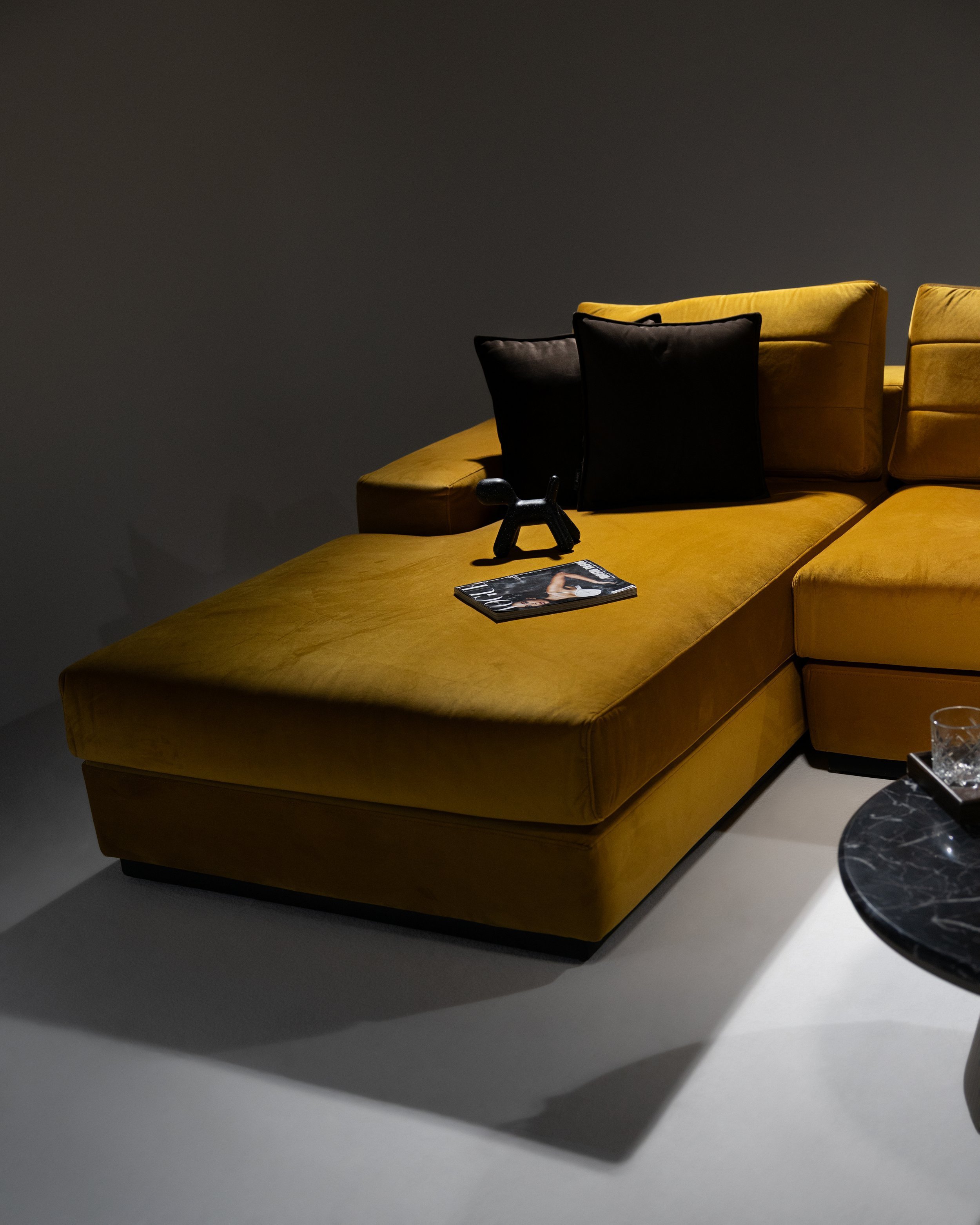 Ambra Couch - Valero Furniture