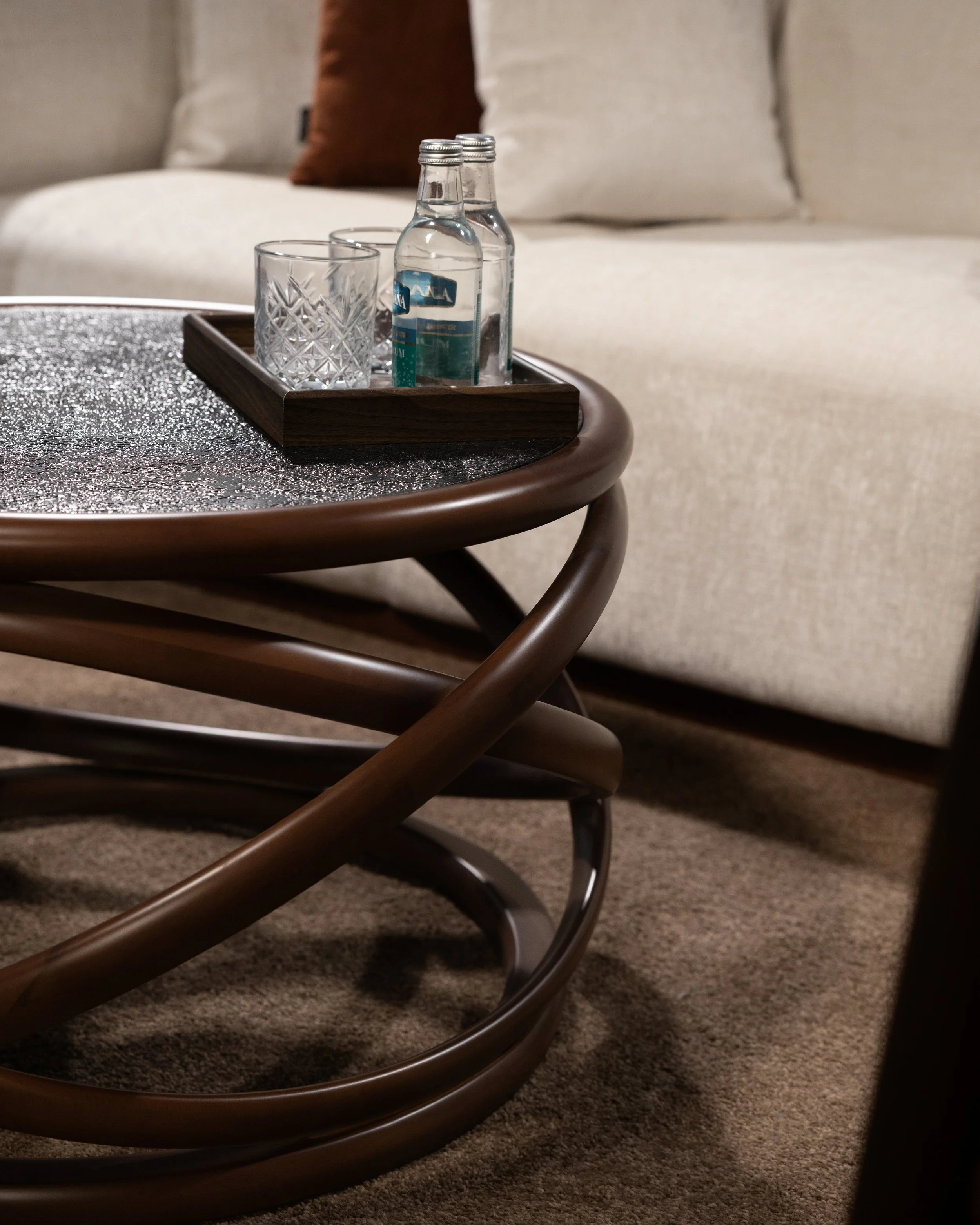 Ponellé Set - Valero Furniture