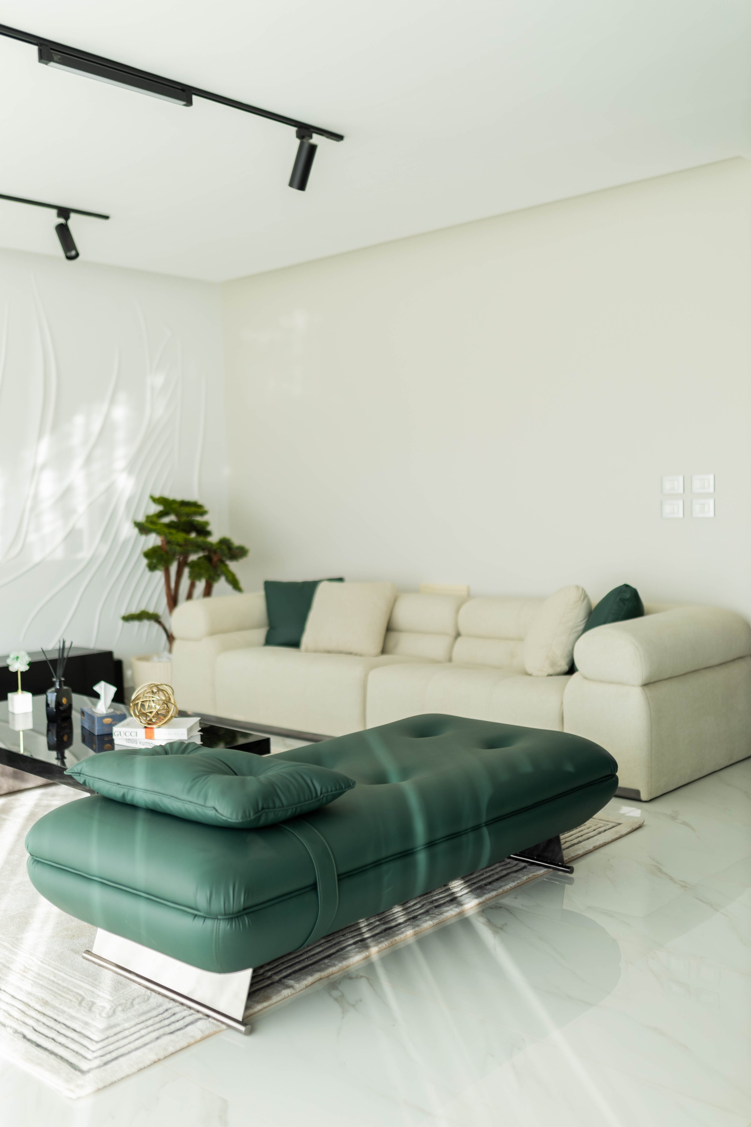 Monto Lucci Living Set - Valero Furniture