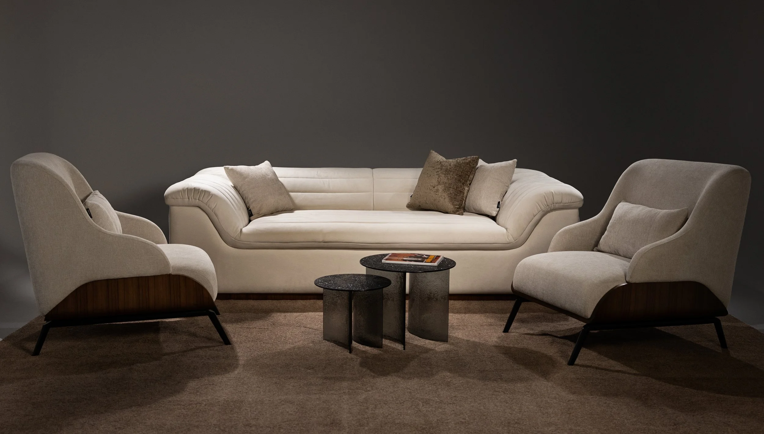 Cosmo Table - Valero Furniture