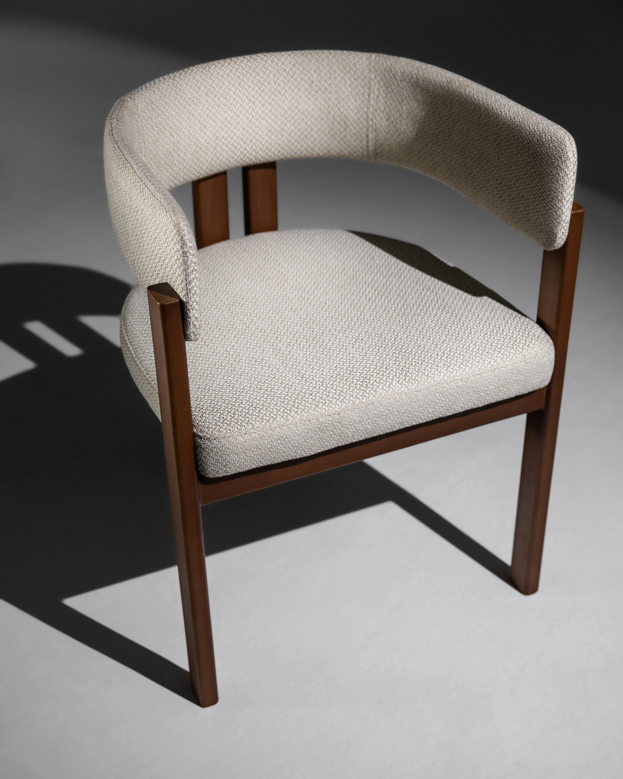 Abbraccio Chair