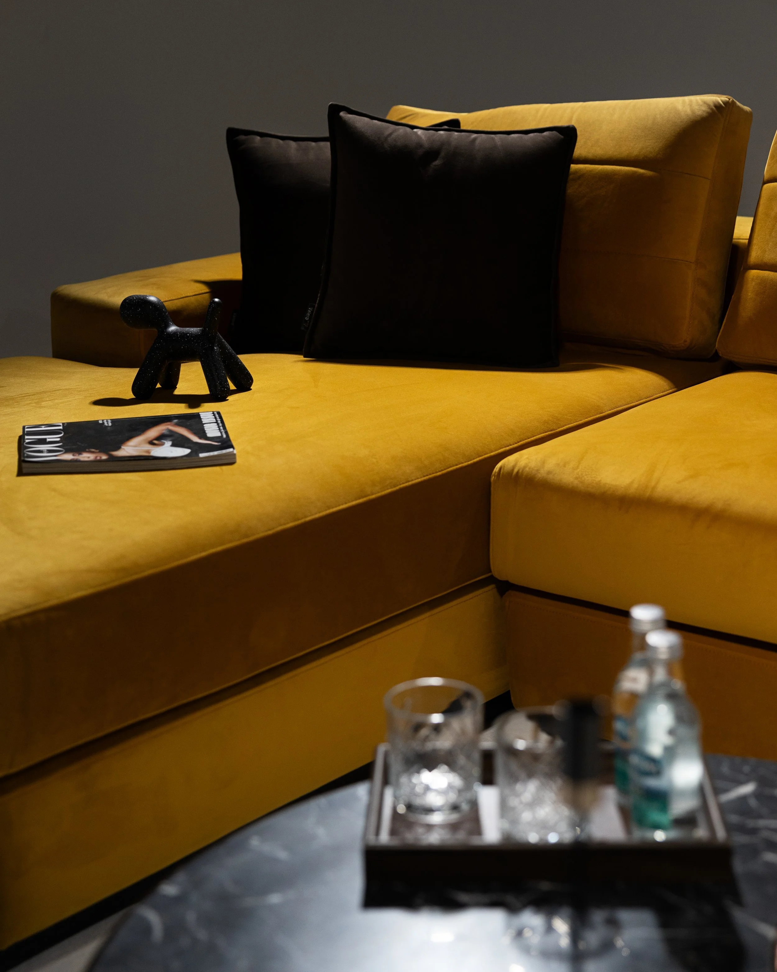 Ambra Couch - Valero Furniture