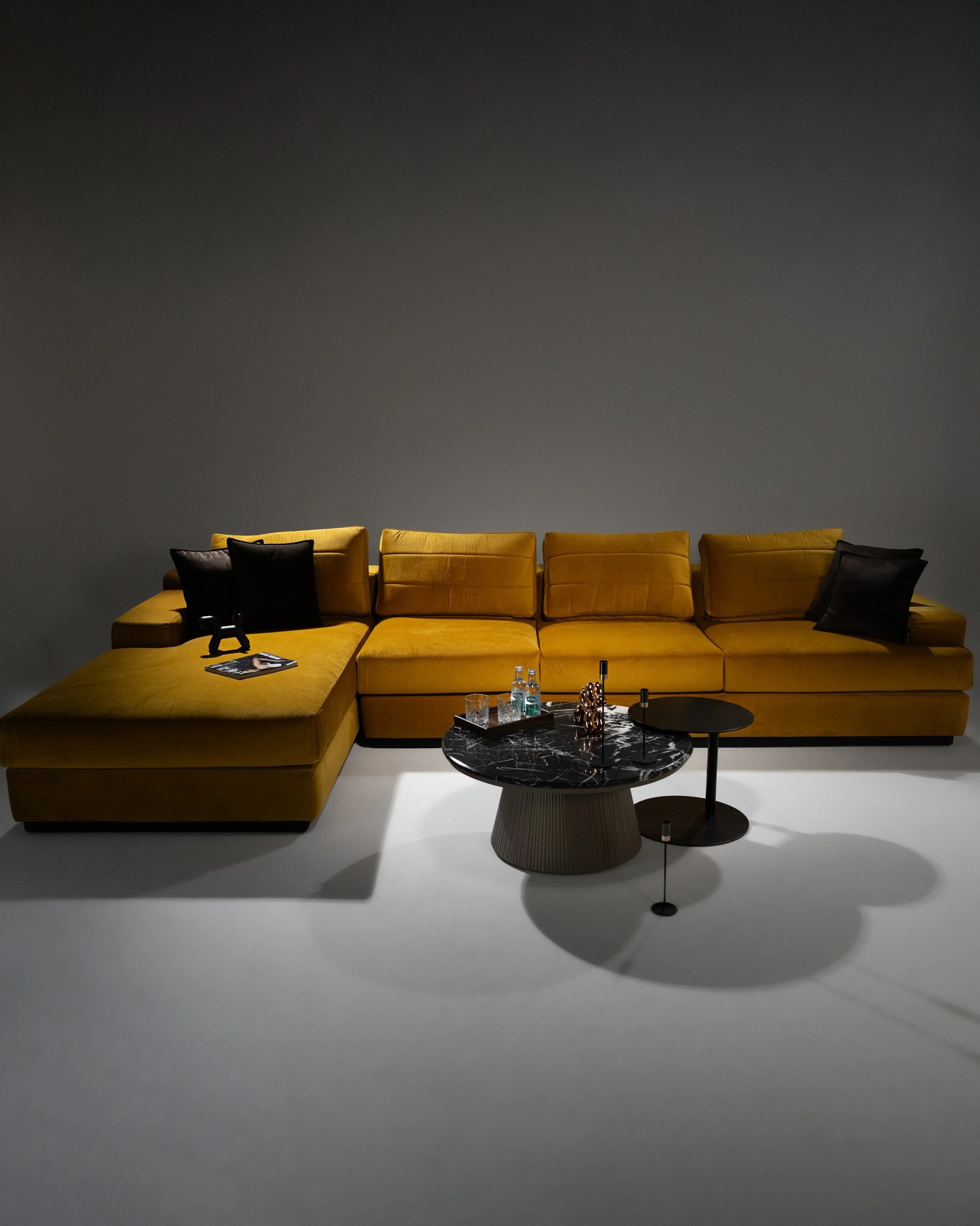 Plissé Table - Valero Furniture