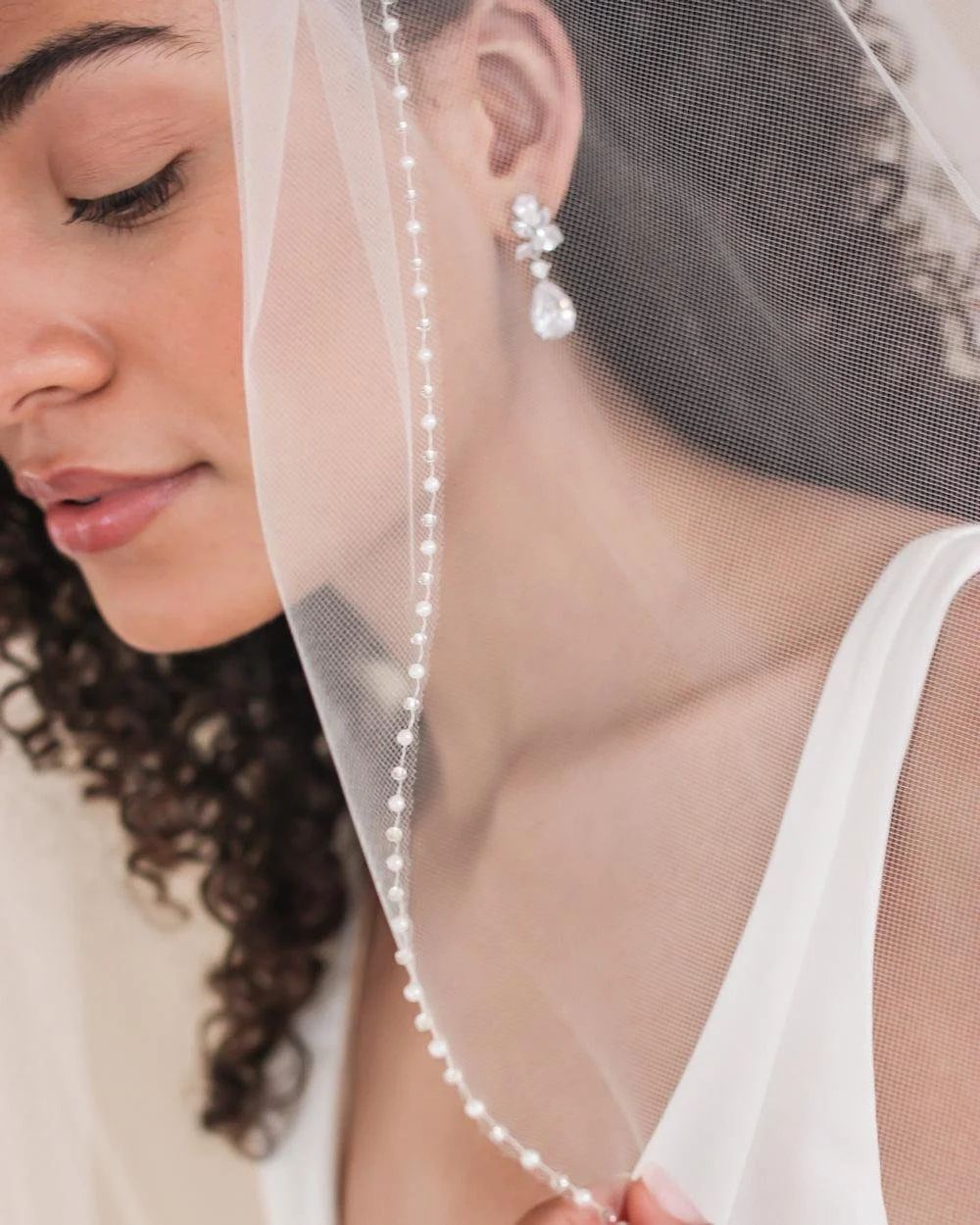 pearl wedding veil.jpeg