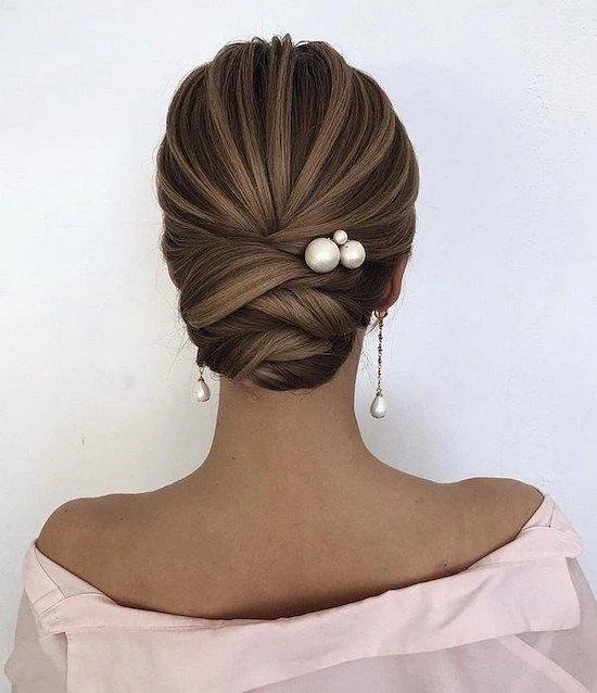 wedding hairstyle.jpeg