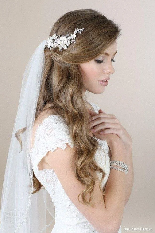 wedding hair veil 1.jpeg