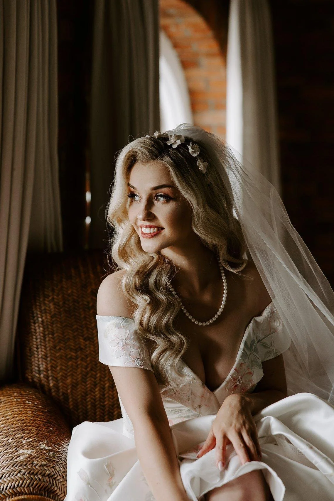 hollywood waves bride.jpeg