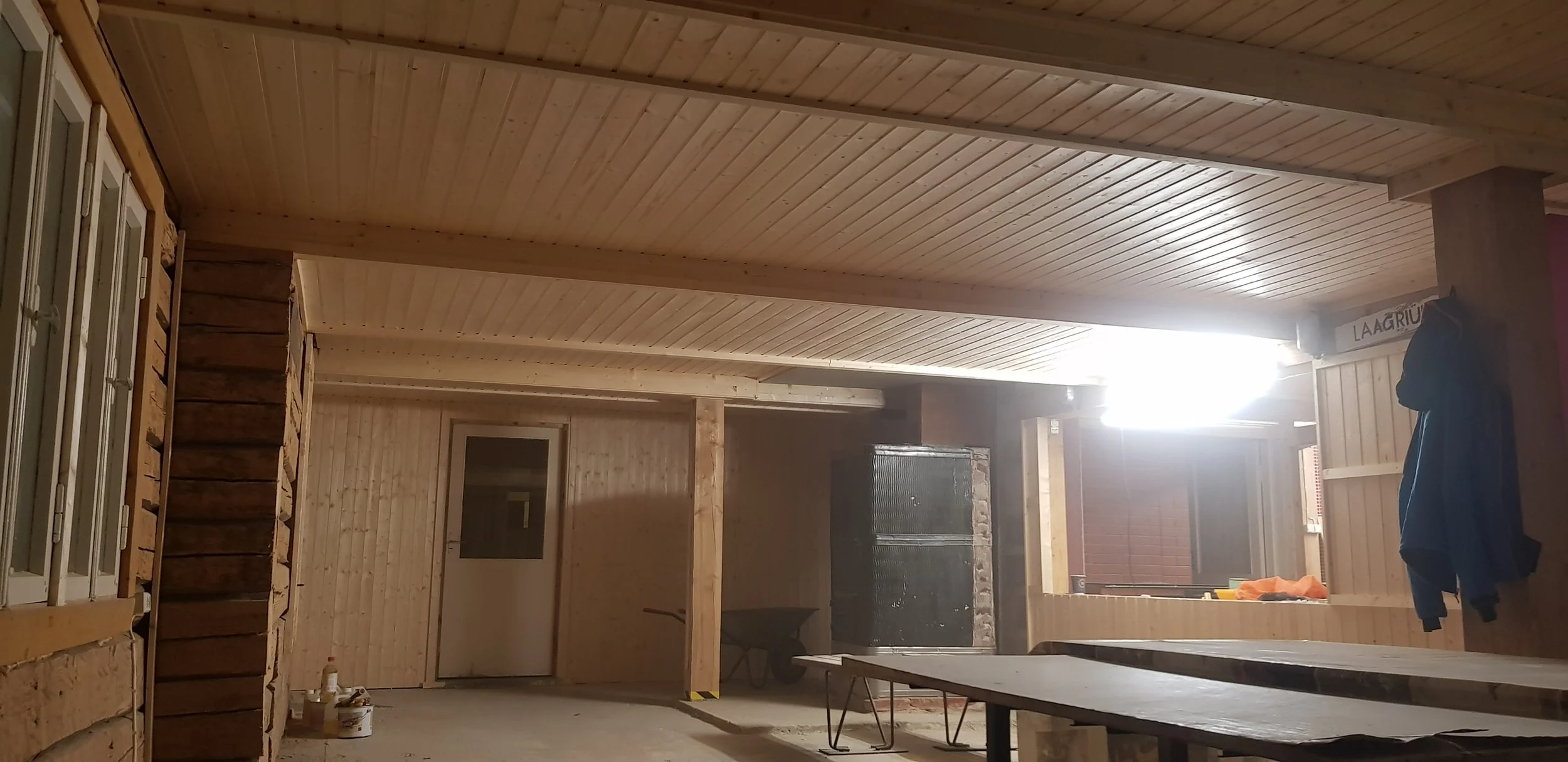 Sisevoodrilaud/puidutööd