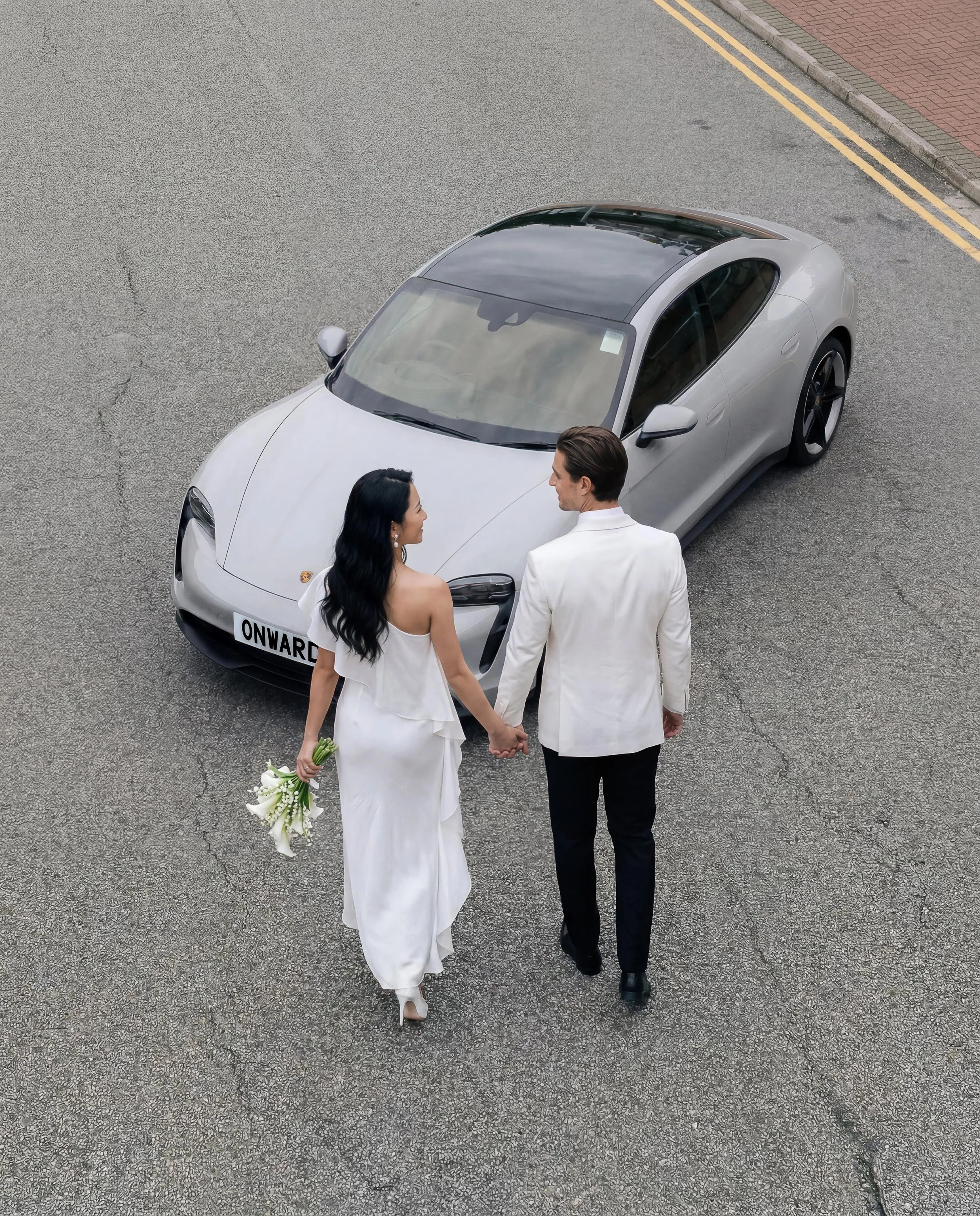 Porsche Taycan (Grey)