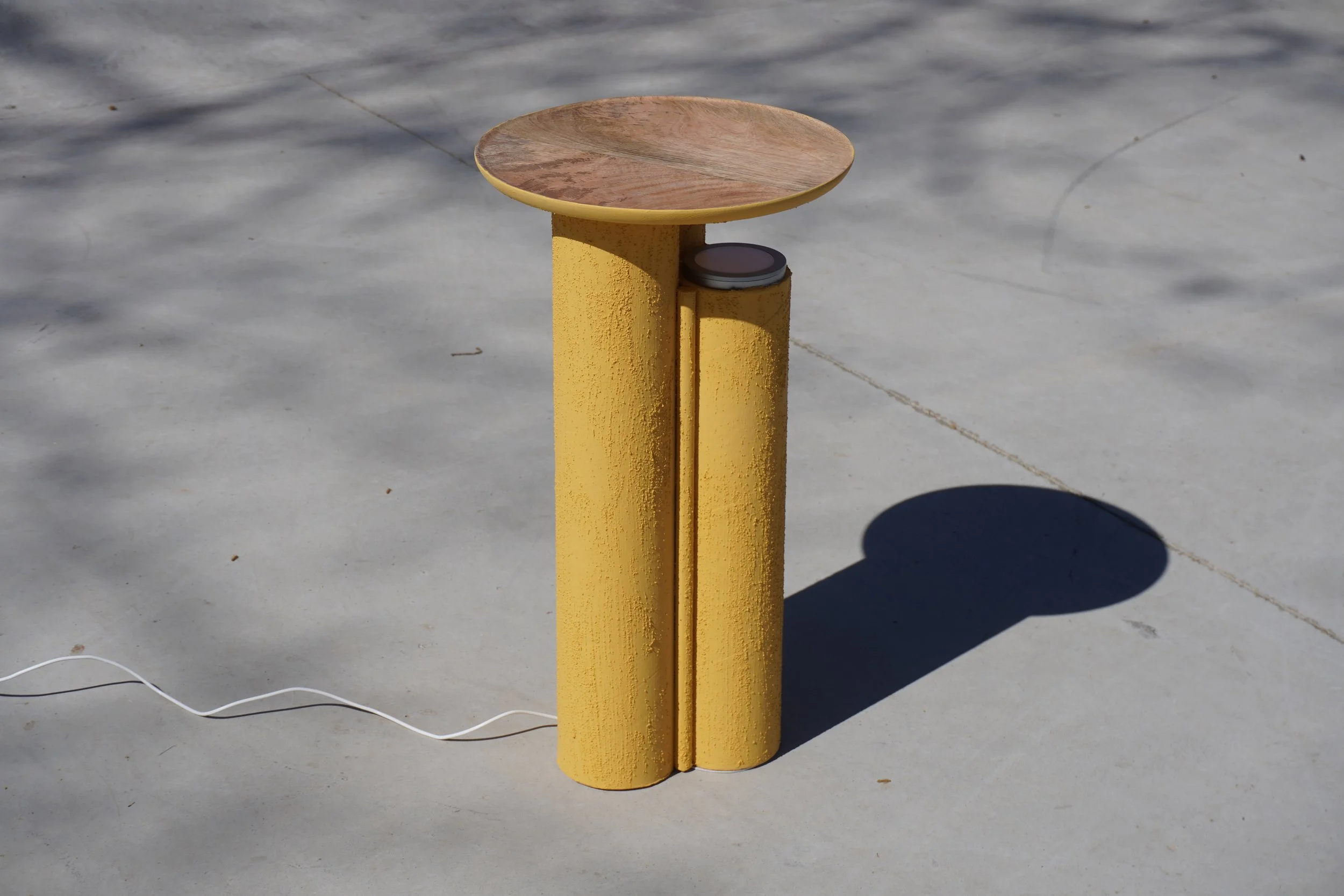 Mesita auxiliar. Sun. 2026.