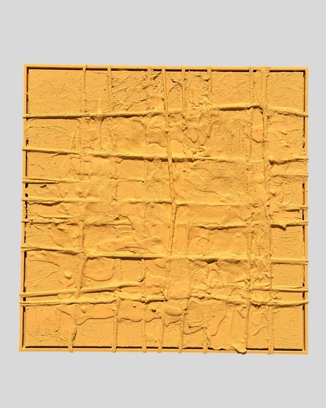 CUADRO MONOCROMÁTICO AMARILLO EN YESO