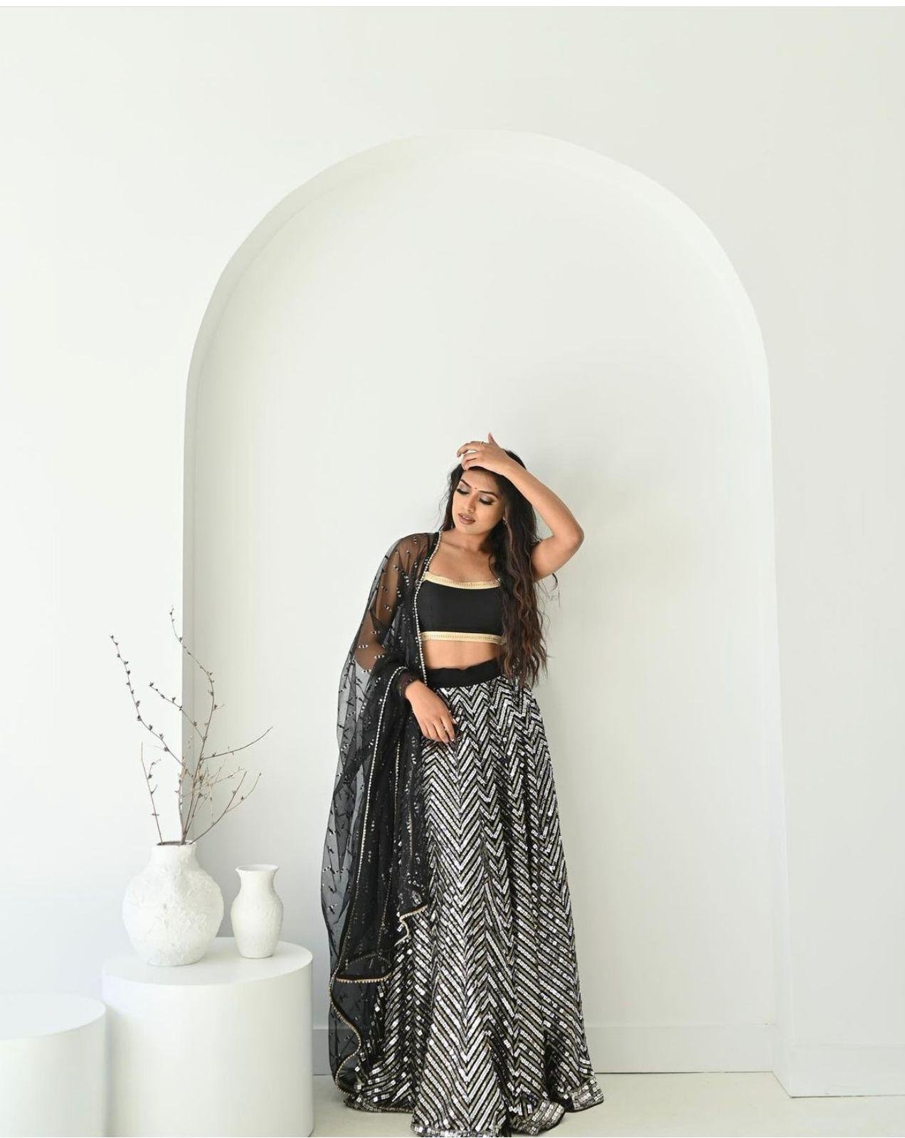 Kaalika Noor Lehenga Set