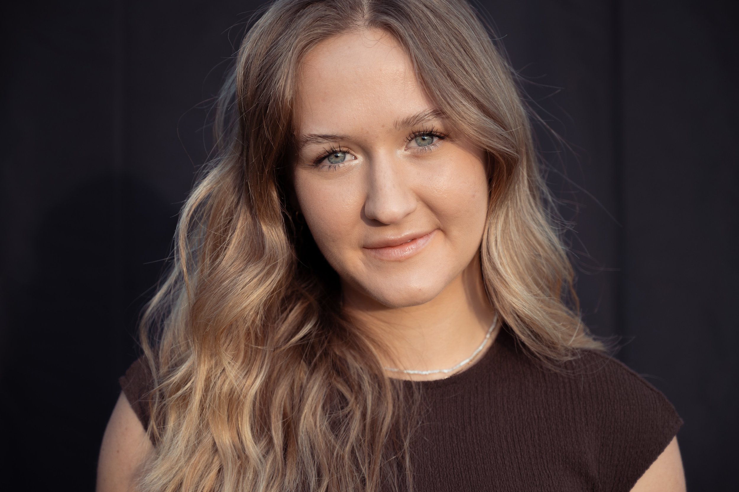 Julia Portrait draußen 2